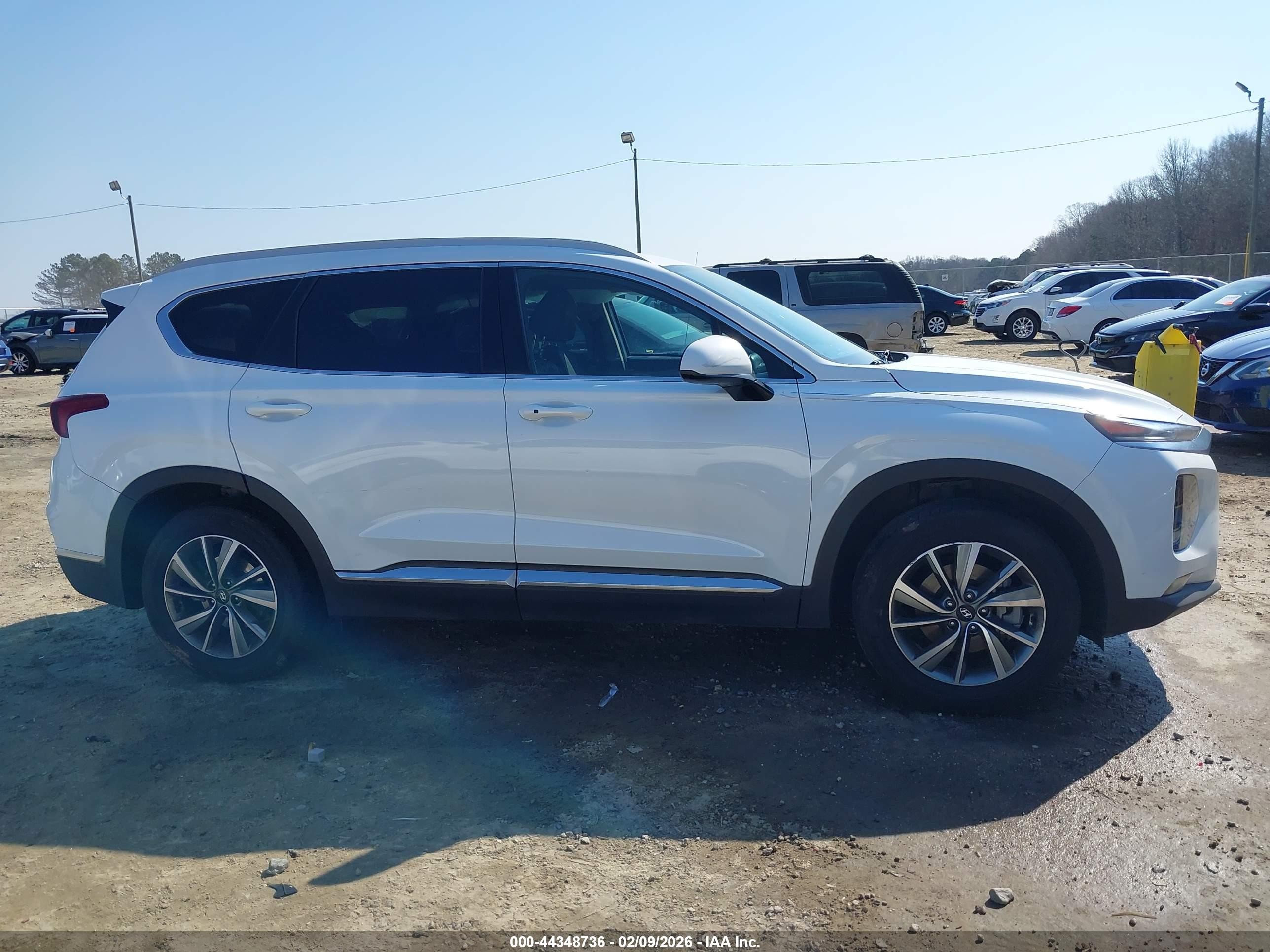 2019 Hyundai Santa Fe Sel Plus White vin: 5NMS33AD3KH026288
