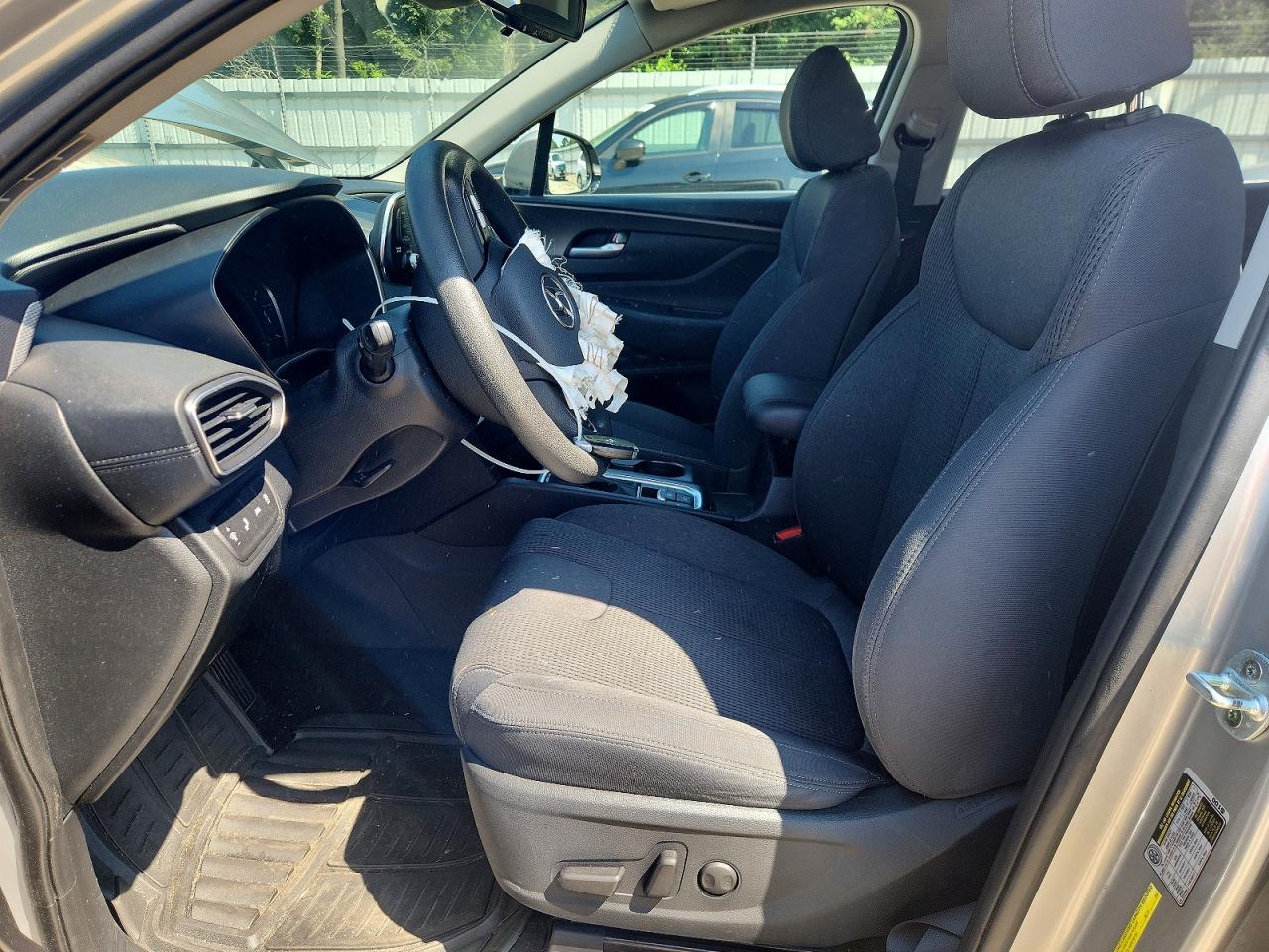2020 Hyundai Santa Fe Sel Silver vin: 5NMS33AD3LH270900