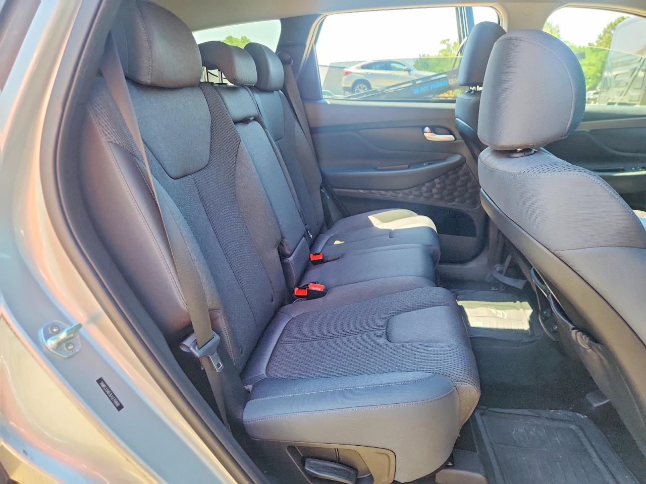 2020 Hyundai Santa Fe Sel Silver vin: 5NMS33AD3LH270900