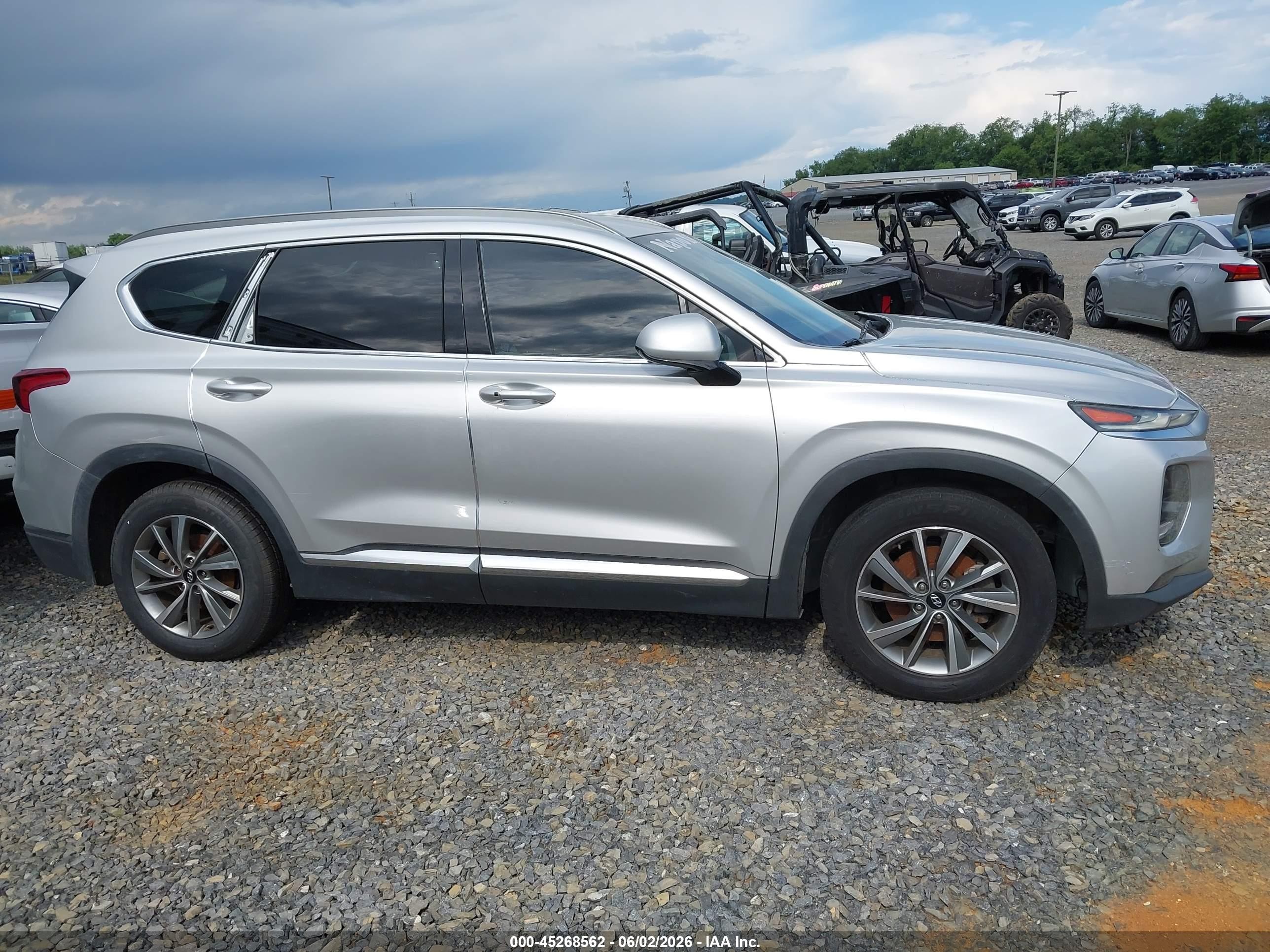 2019 Hyundai Santa Fe Sel Plus Silver vin: 5NMS33AD7KH002155
