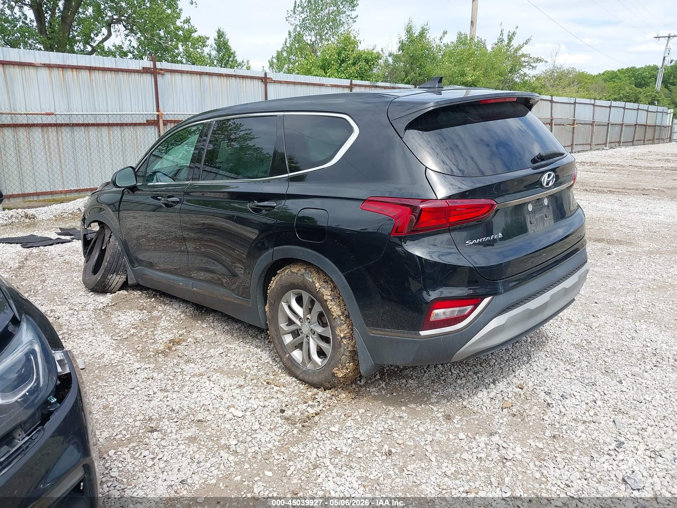 2019 Hyundai Santa Fe Sel Черный vin: 5NMS3CADXKH132334