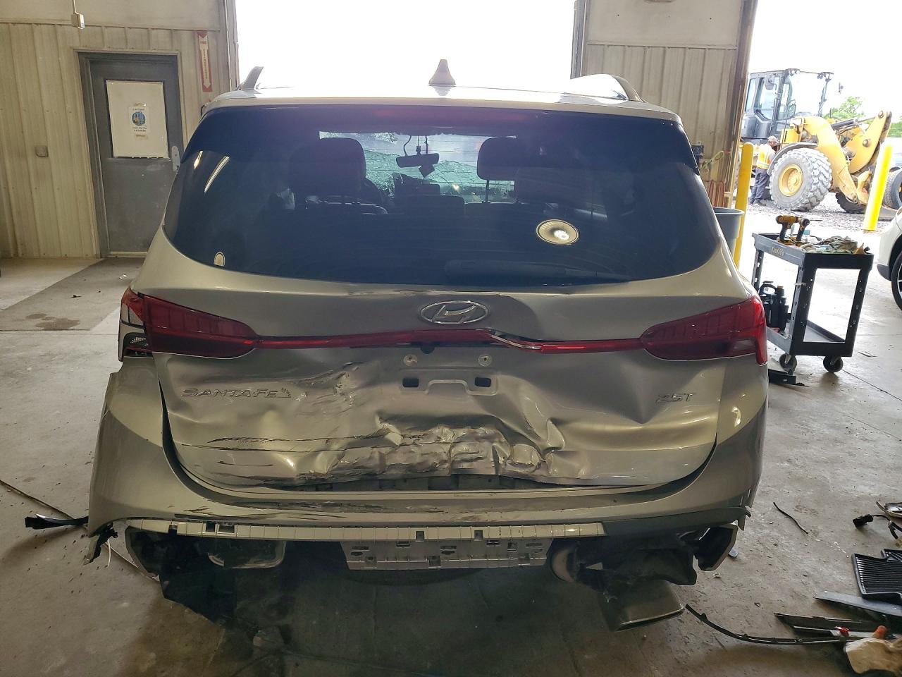 2023 Hyundai Santa Fe Limited Silver vin: 5NMS44AL2PH572498