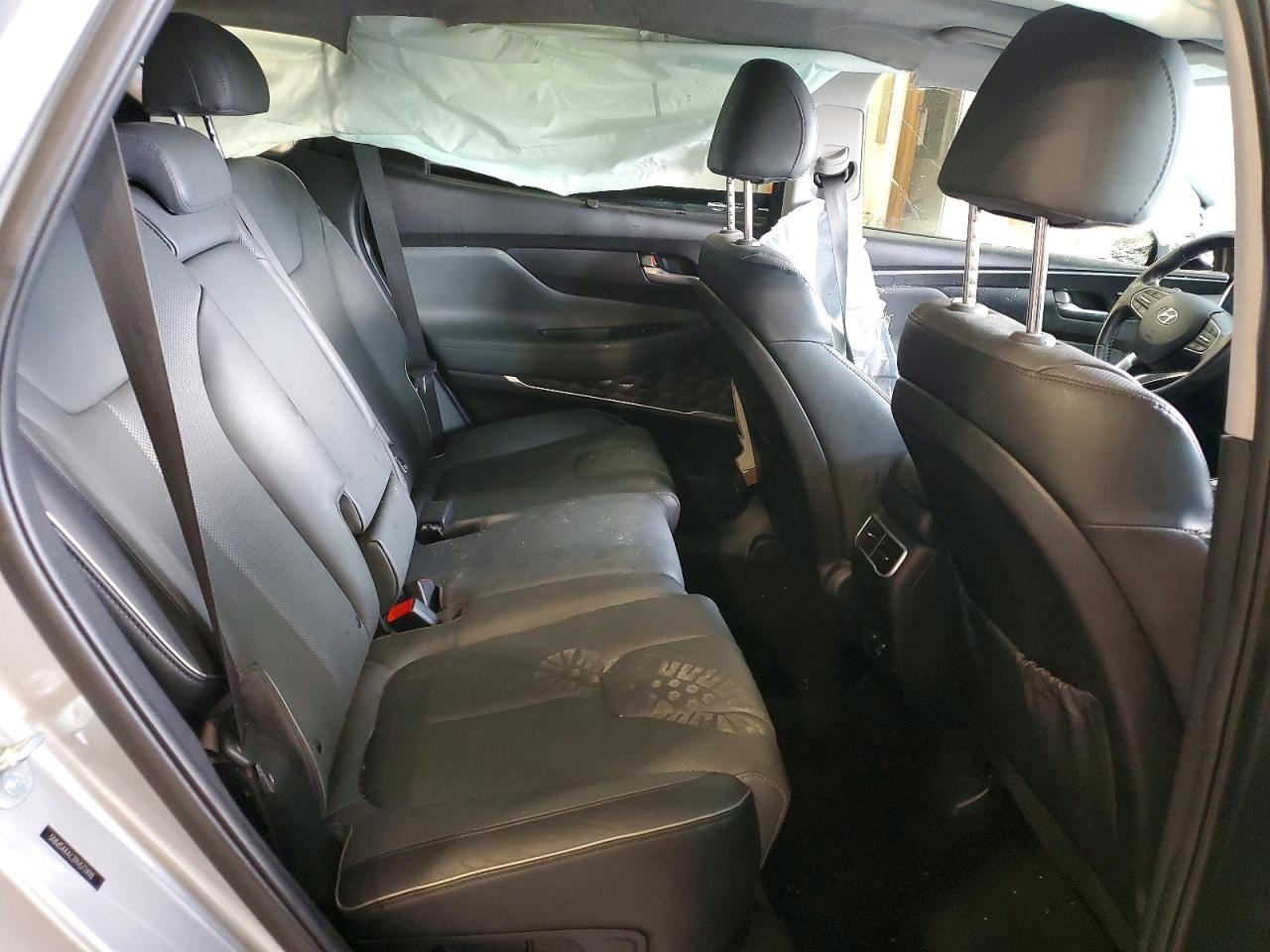 2023 Hyundai Santa Fe Limited Silver vin: 5NMS44AL2PH572498