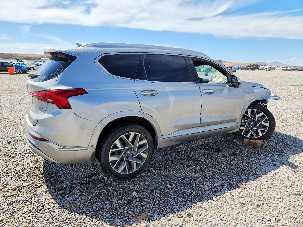 2022 Hyundai Santa Fe Calligraphy Серебряный vin: 5NMS54ALXNH466083