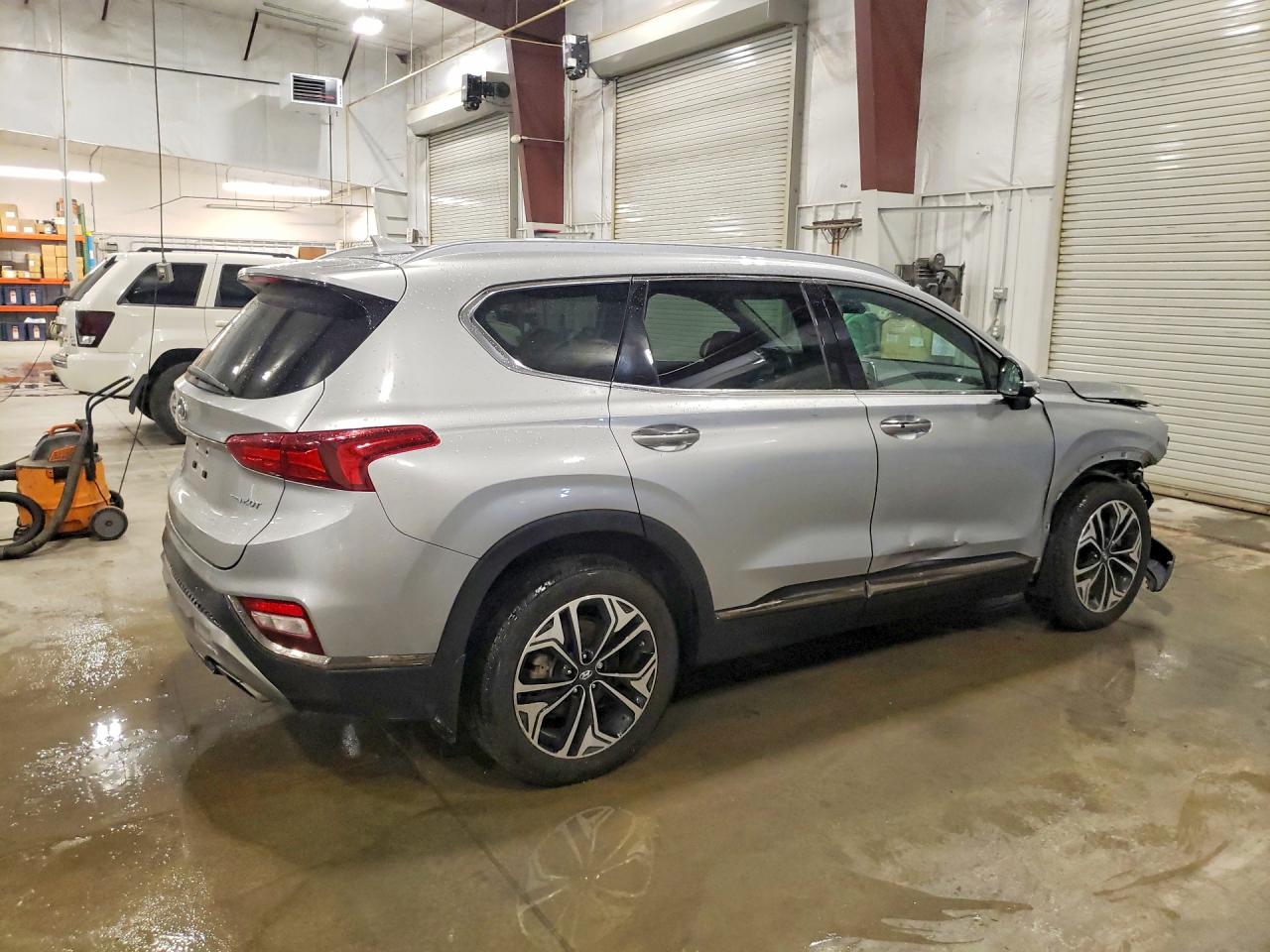 2020 Hyundai Santa Fe Limited 2.0t Silver vin: 5NMS5CAA8LH256944