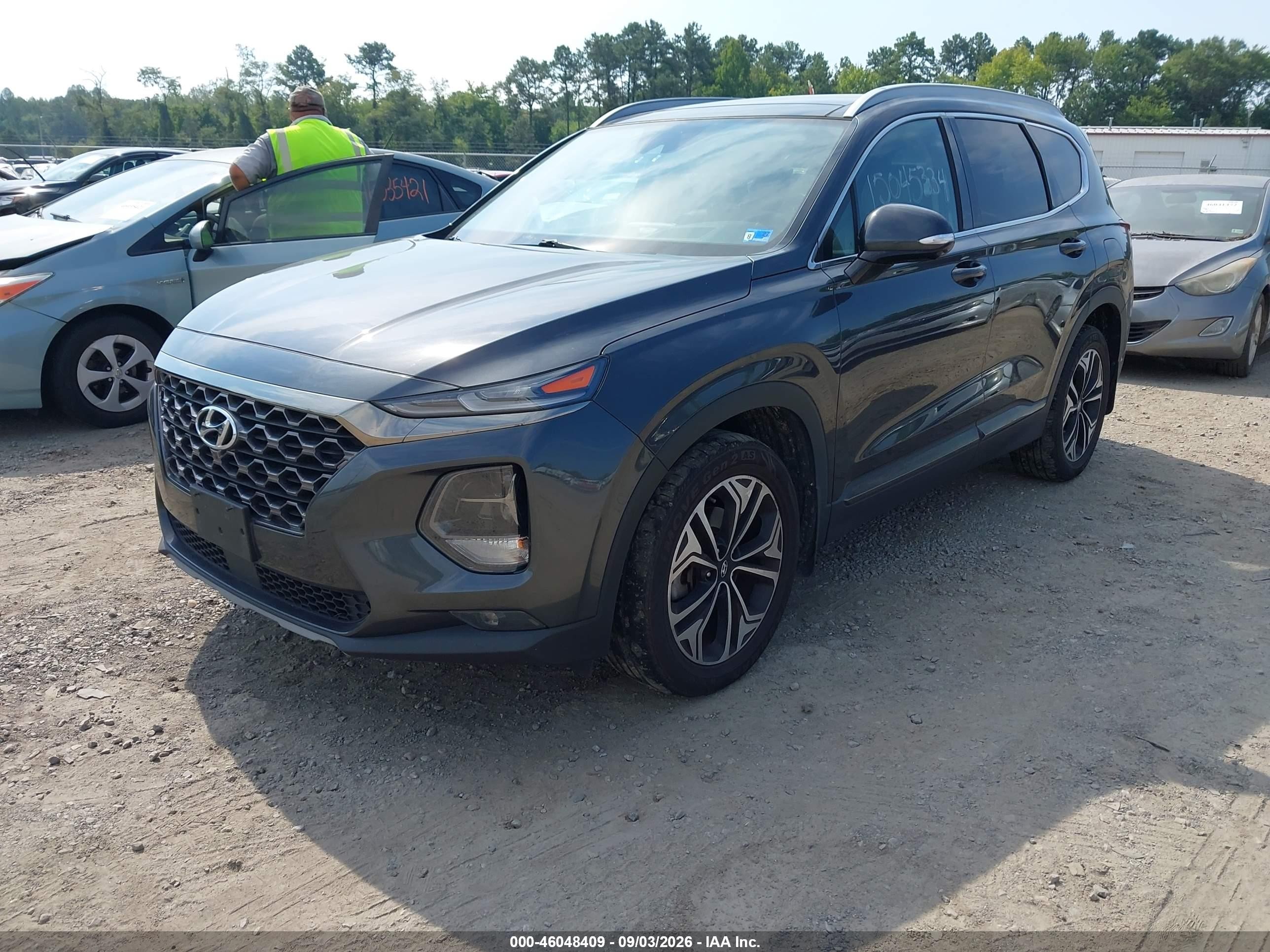 2020 Hyundai Santa Fe Limited 2.0t Gray vin: 5NMS5CAAXLH288231
