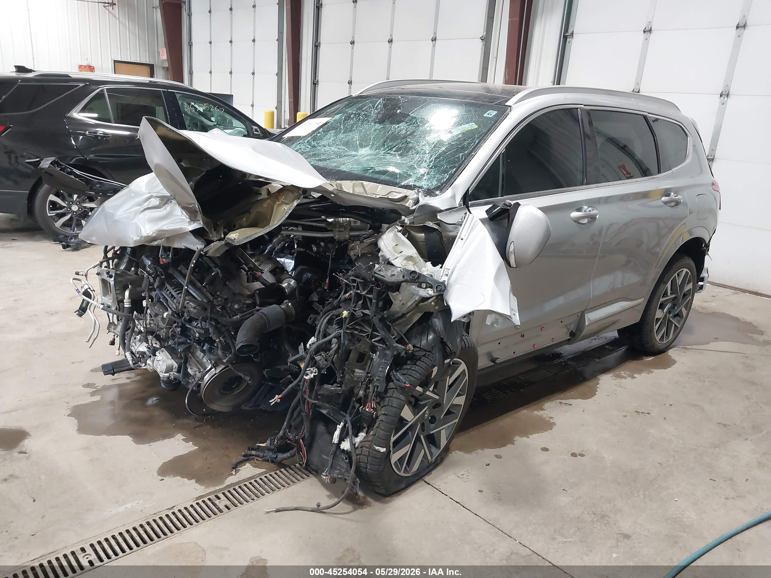 2022 Hyundai Santa Fe Calligraphy Silver vin: 5NMS5DAL8NH393778