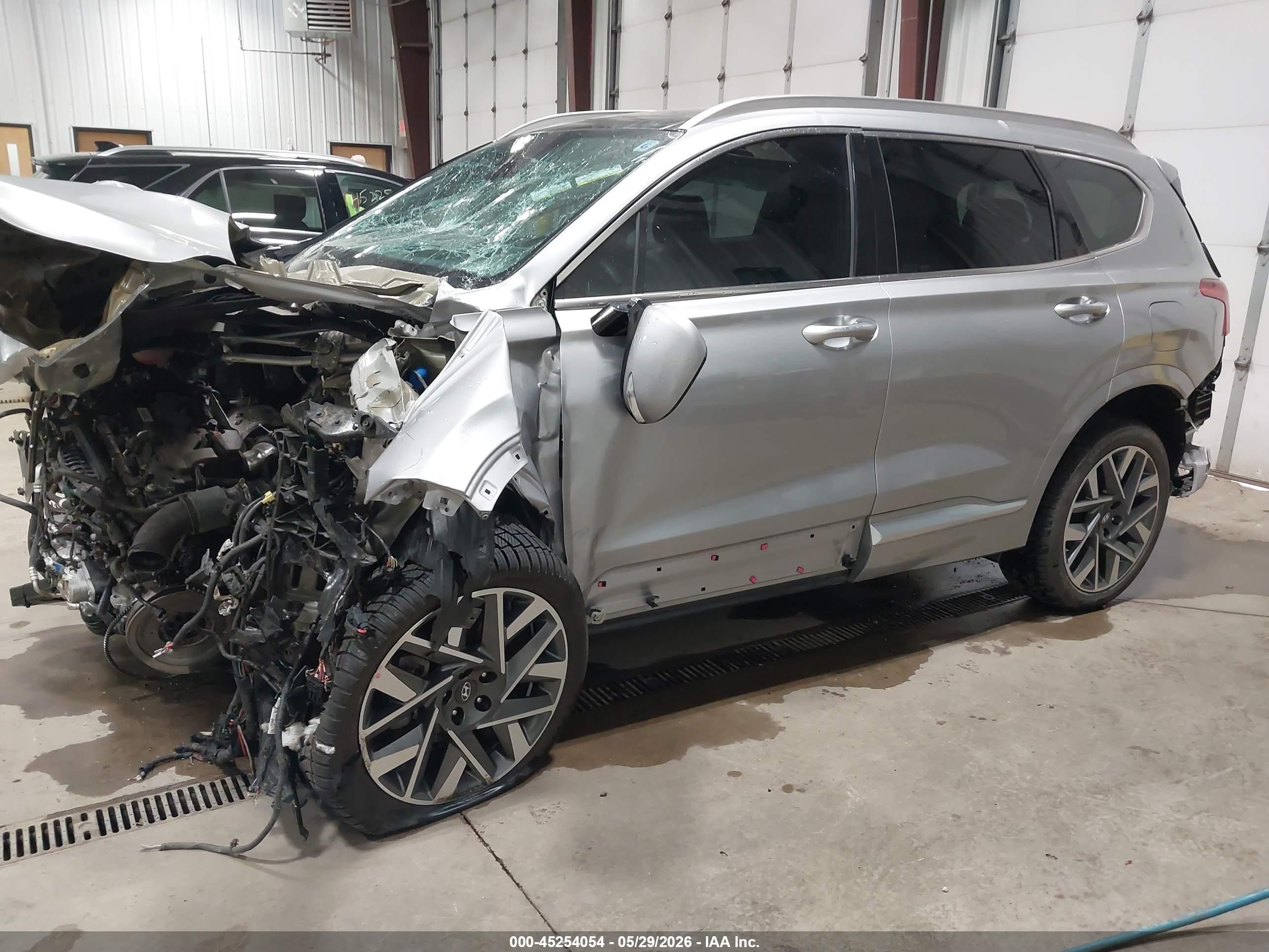 2022 Hyundai Santa Fe Calligraphy Silver vin: 5NMS5DAL8NH393778