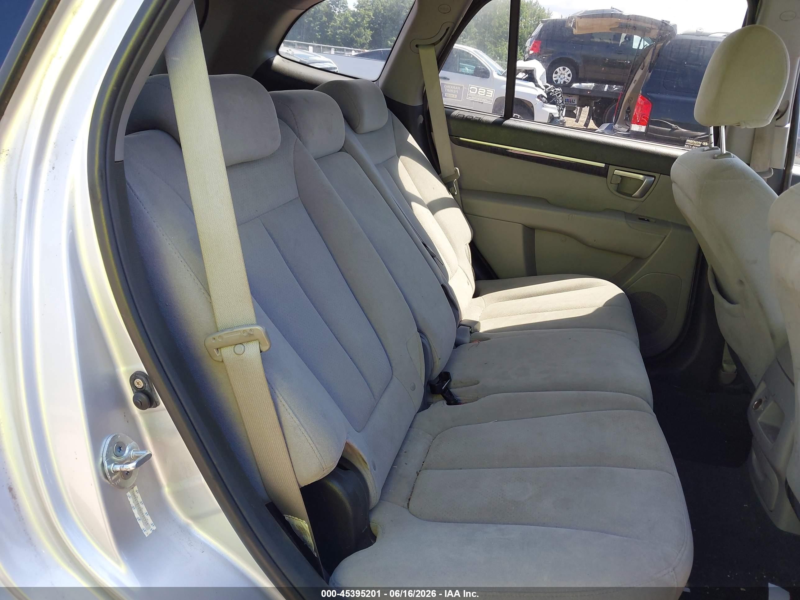 2008 Hyundai Santa Fe Gls Silver vin: 5NMSG13D08H191715