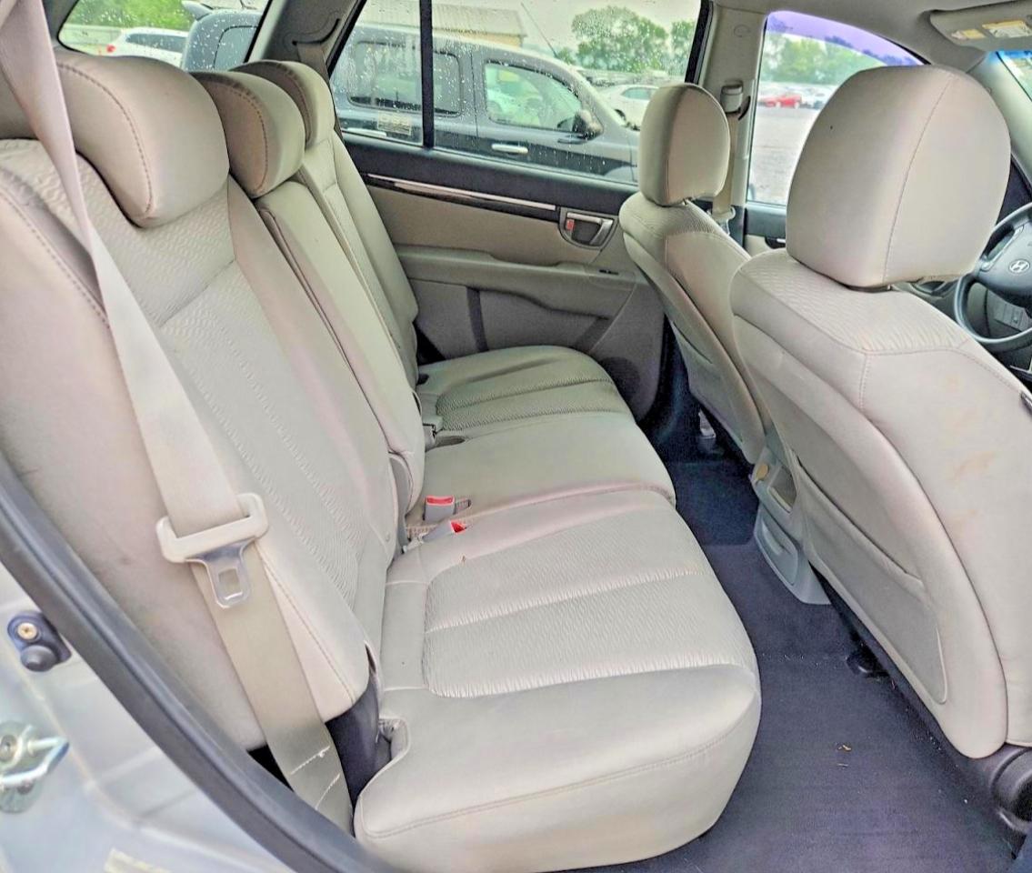 2009 Hyundai Santa Fe Gls Silver vin: 5NMSG13D09H300515