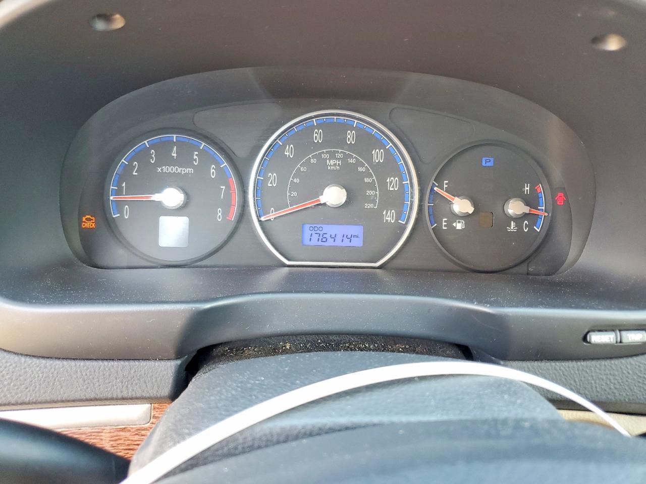 2008 Hyundai Santa Fe Gls Темно-бордовый vin: 5NMSG13D28H225878