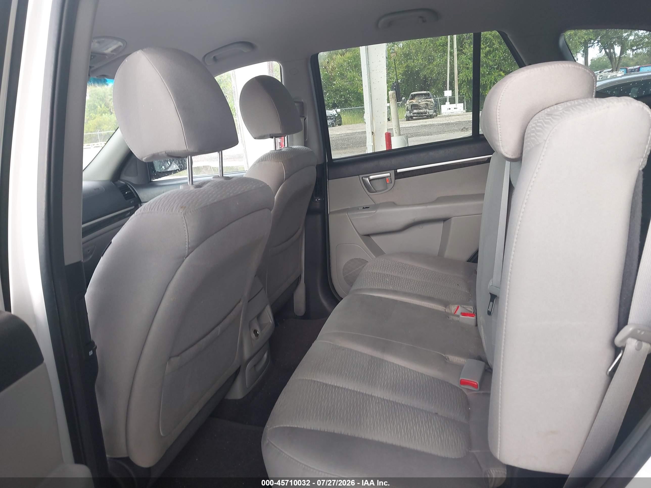 2009 Hyundai Santa Fe Gls White vin: 5NMSG13D39H248121