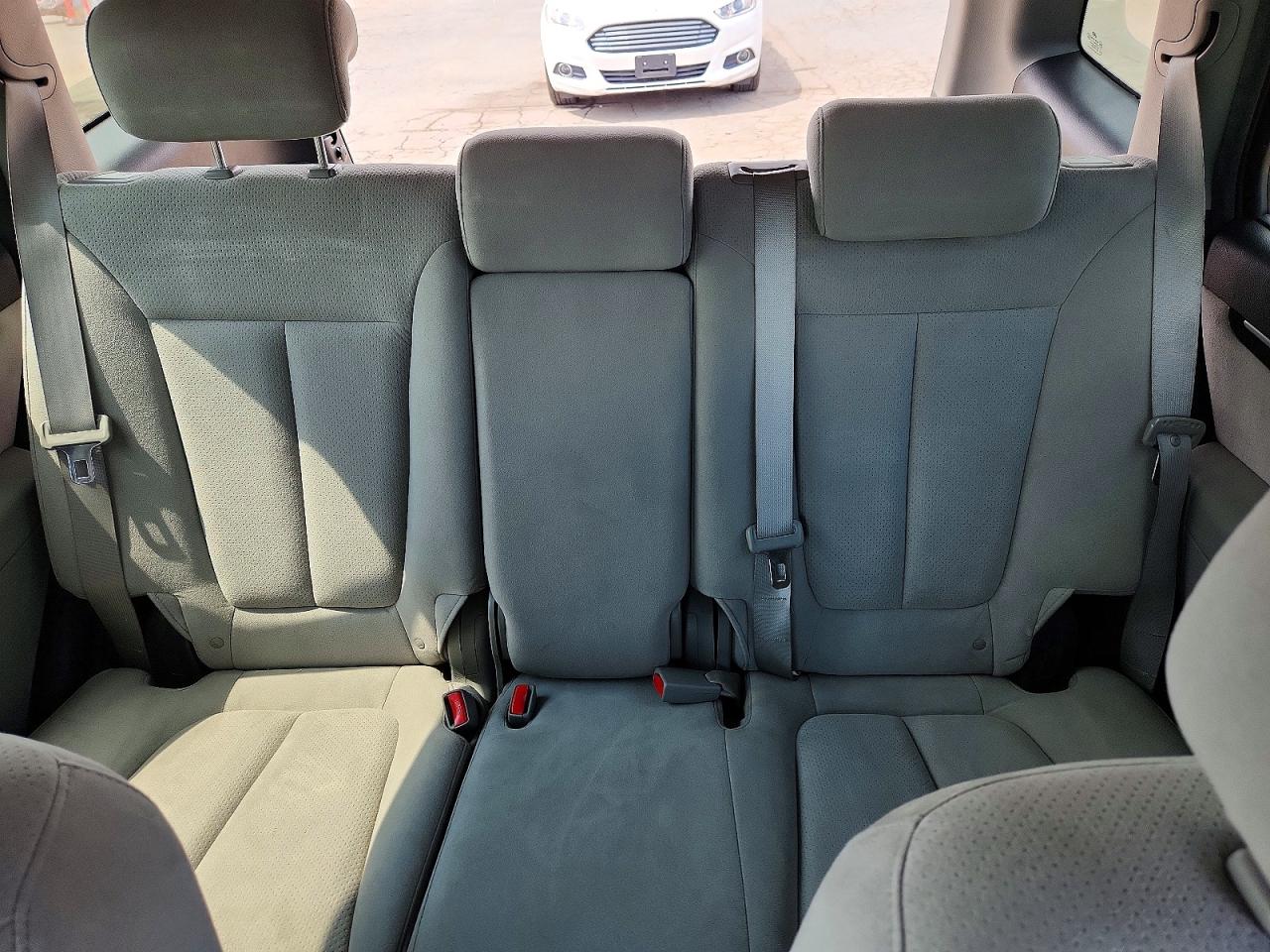 2009 Hyundai Santa Fe Gls Silver vin: 5NMSG13D39H293706