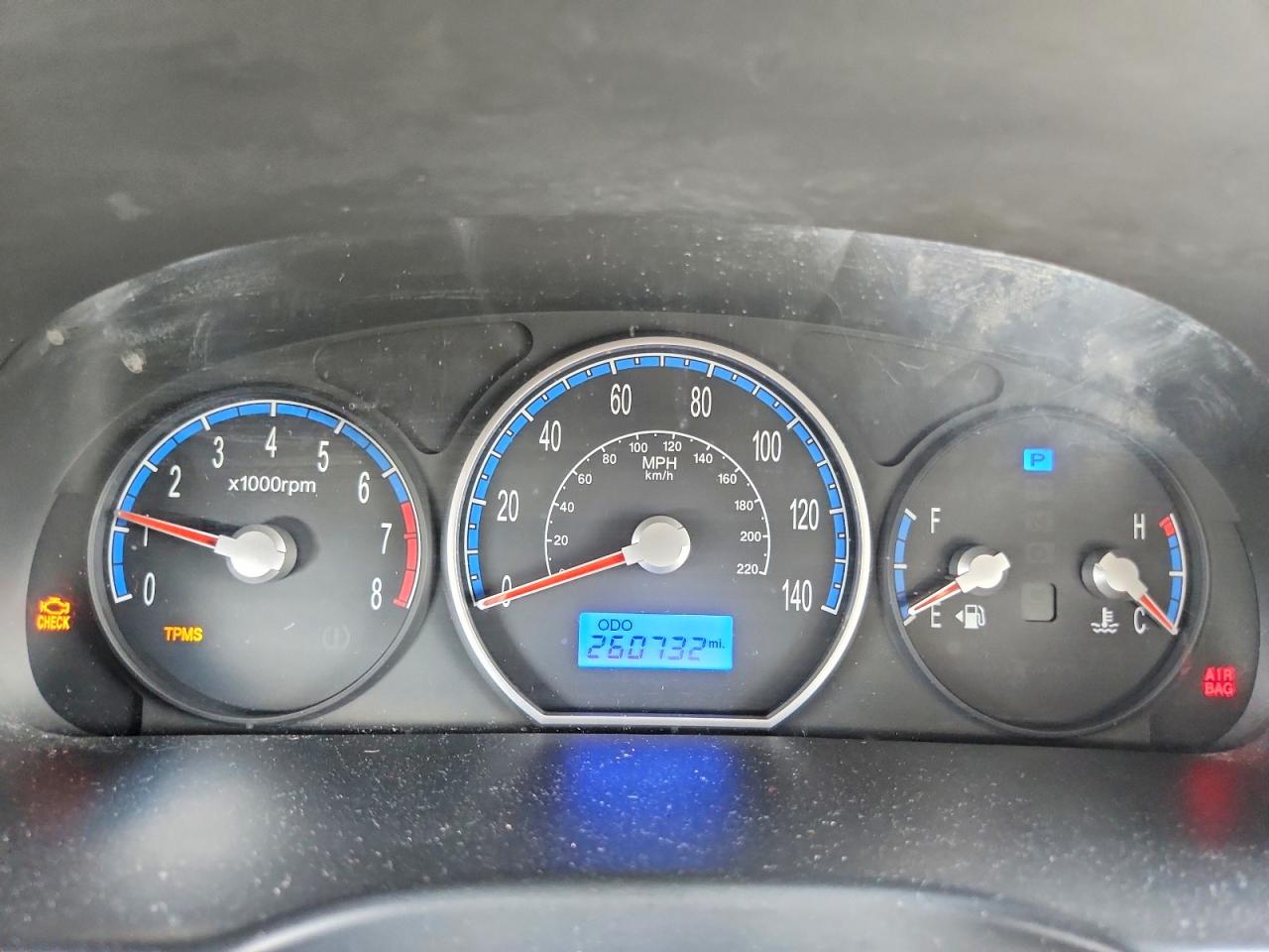 2009 Hyundai Santa Fe Gls White vin: 5NMSG13D39H318233