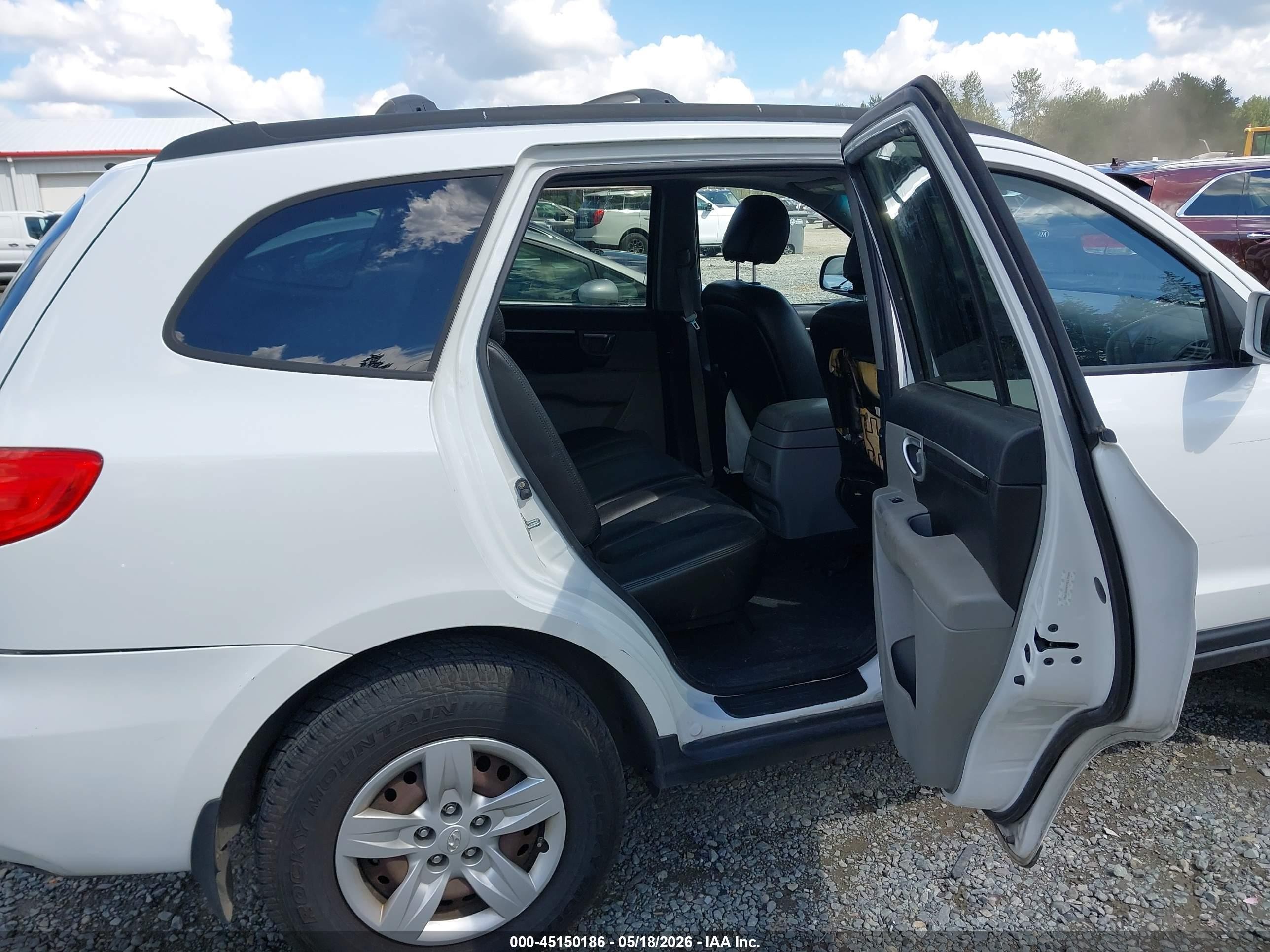2009 Hyundai Santa Fe Gls White vin: 5NMSG13D49H301702
