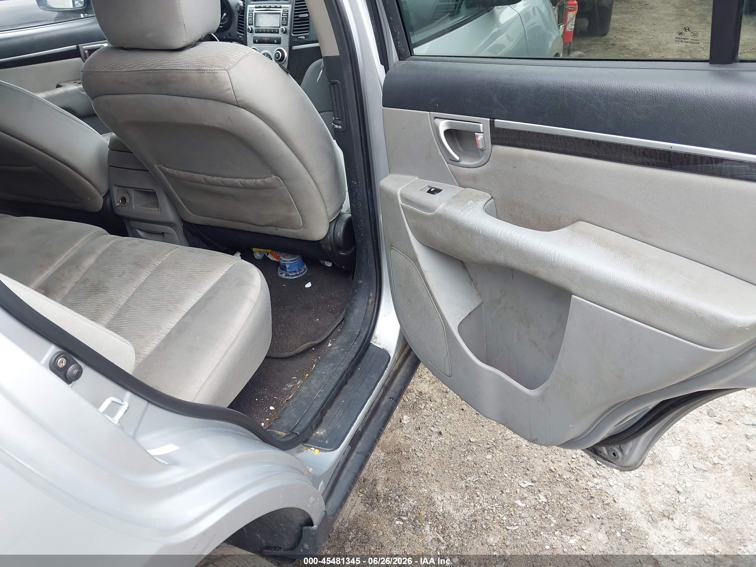 2009 Hyundai Santa Fe Gls Silver vin: 5NMSG13D59H300509