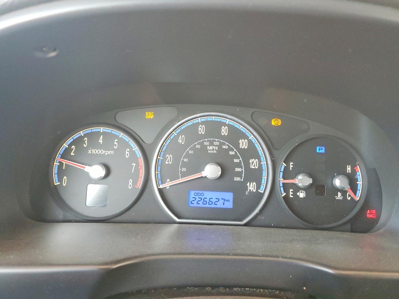 2007 Hyundai Santa Fe Gls White vin: 5NMSG13D67H093173