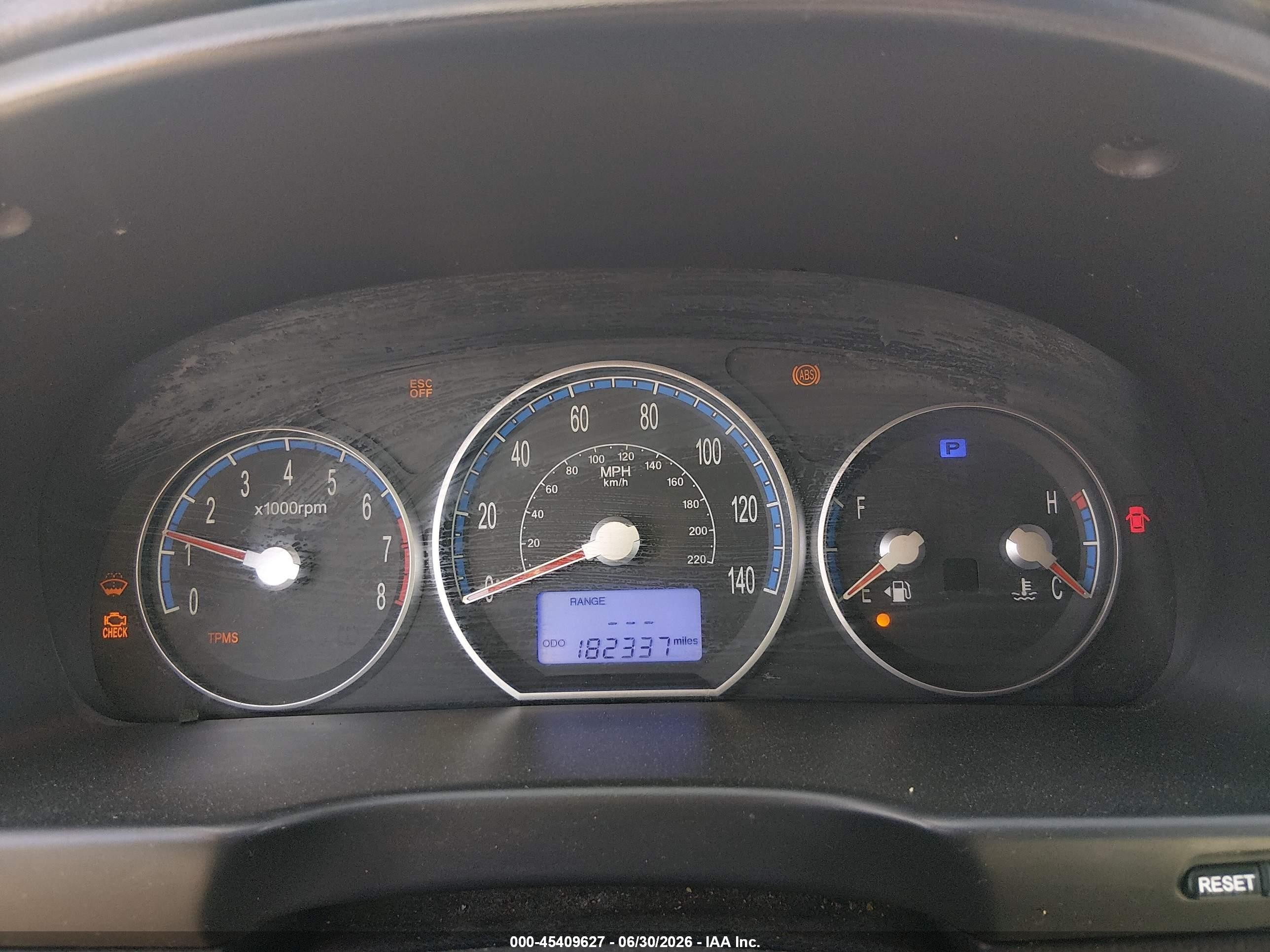 2009 Hyundai Santa Fe Gls White vin: 5NMSG13D69H287382