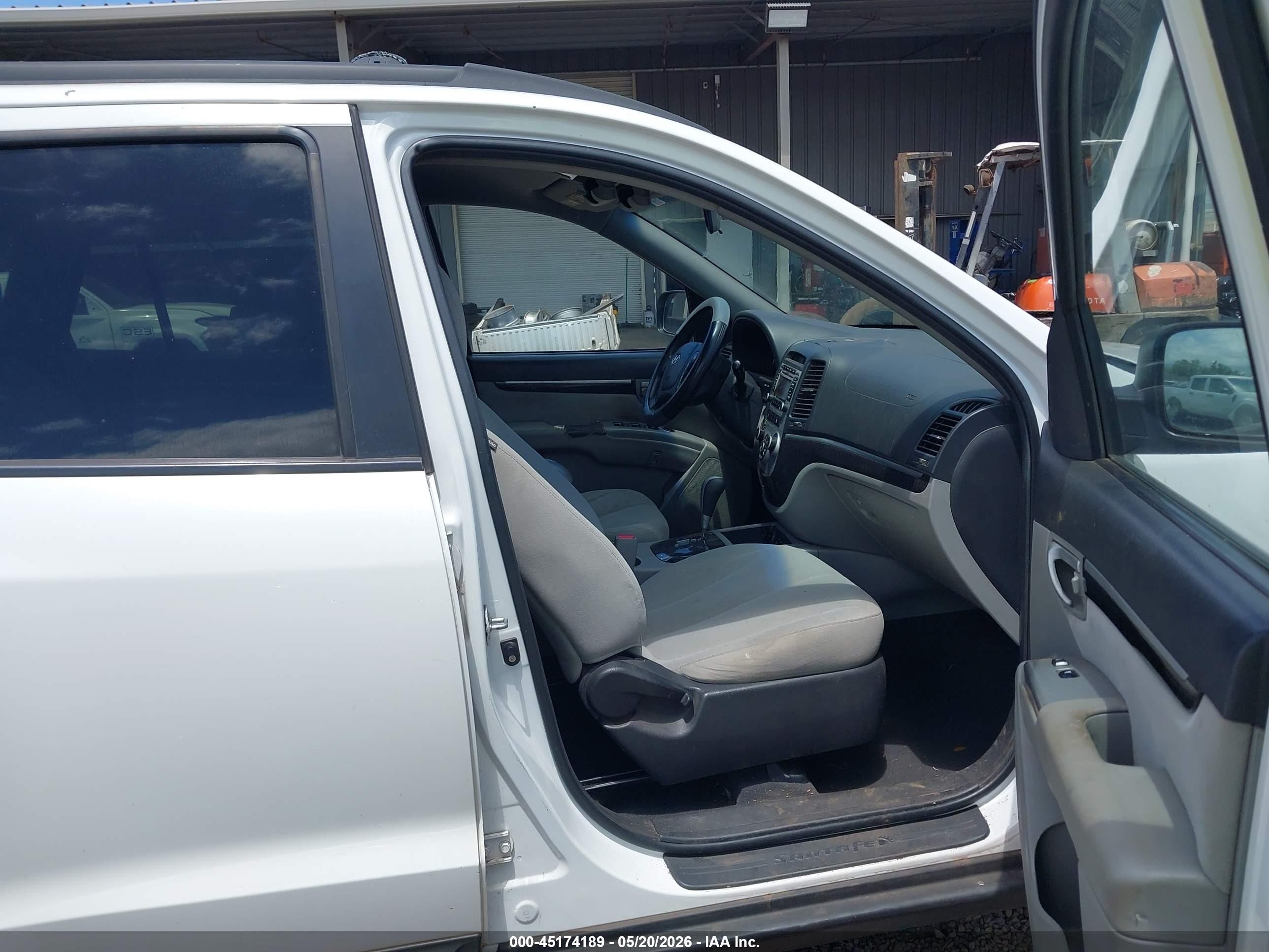 2009 Hyundai Santa Fe Gls Белый vin: 5NMSG13D89H289117