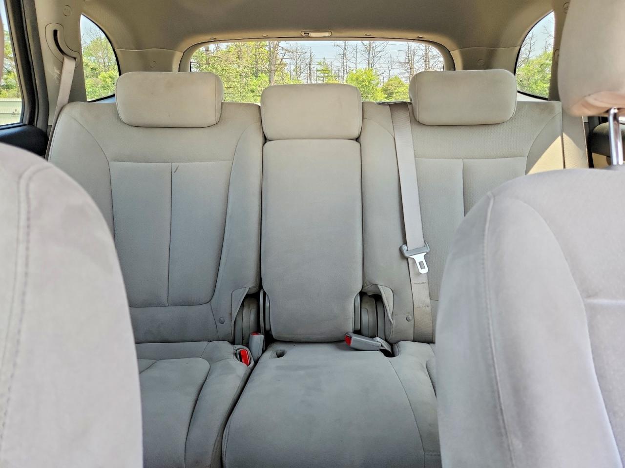 2009 Hyundai Santa Fe Gls Серебряный vin: 5NMSG13DX9H311960