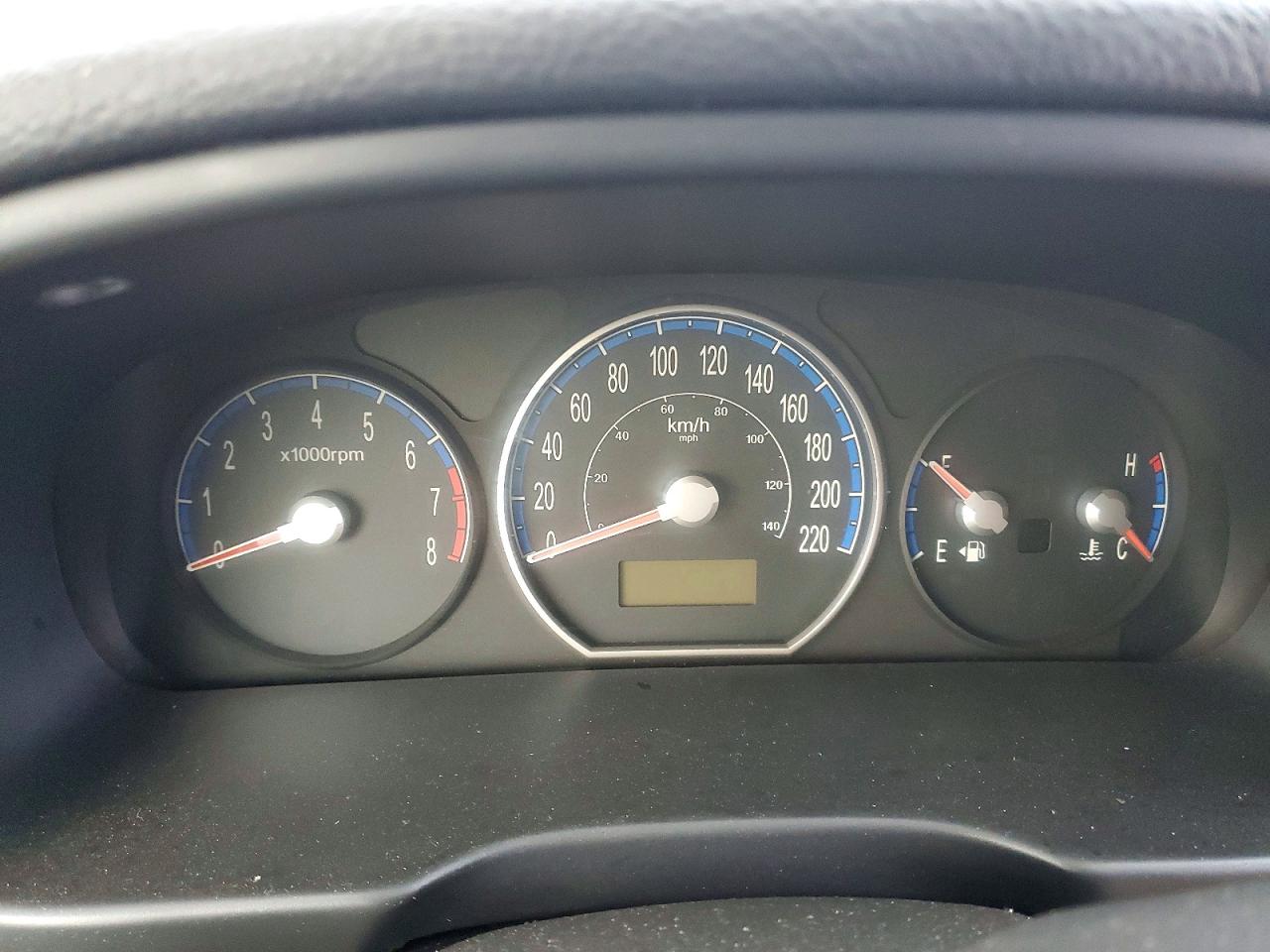 2007 Hyundai Santa Fe Gl Burgundy vin: 5NMSG13E67H032057