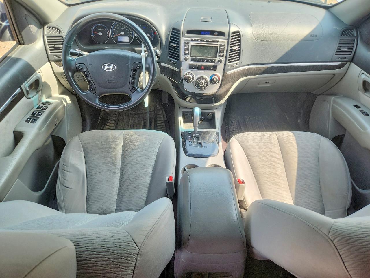 2009 Hyundai Santa Fe Gl Gray vin: 5NMSG13E89H275968