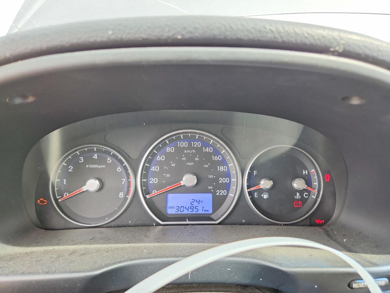 2009 Hyundai Santa Fe Gl Gray vin: 5NMSG13EX9H291072