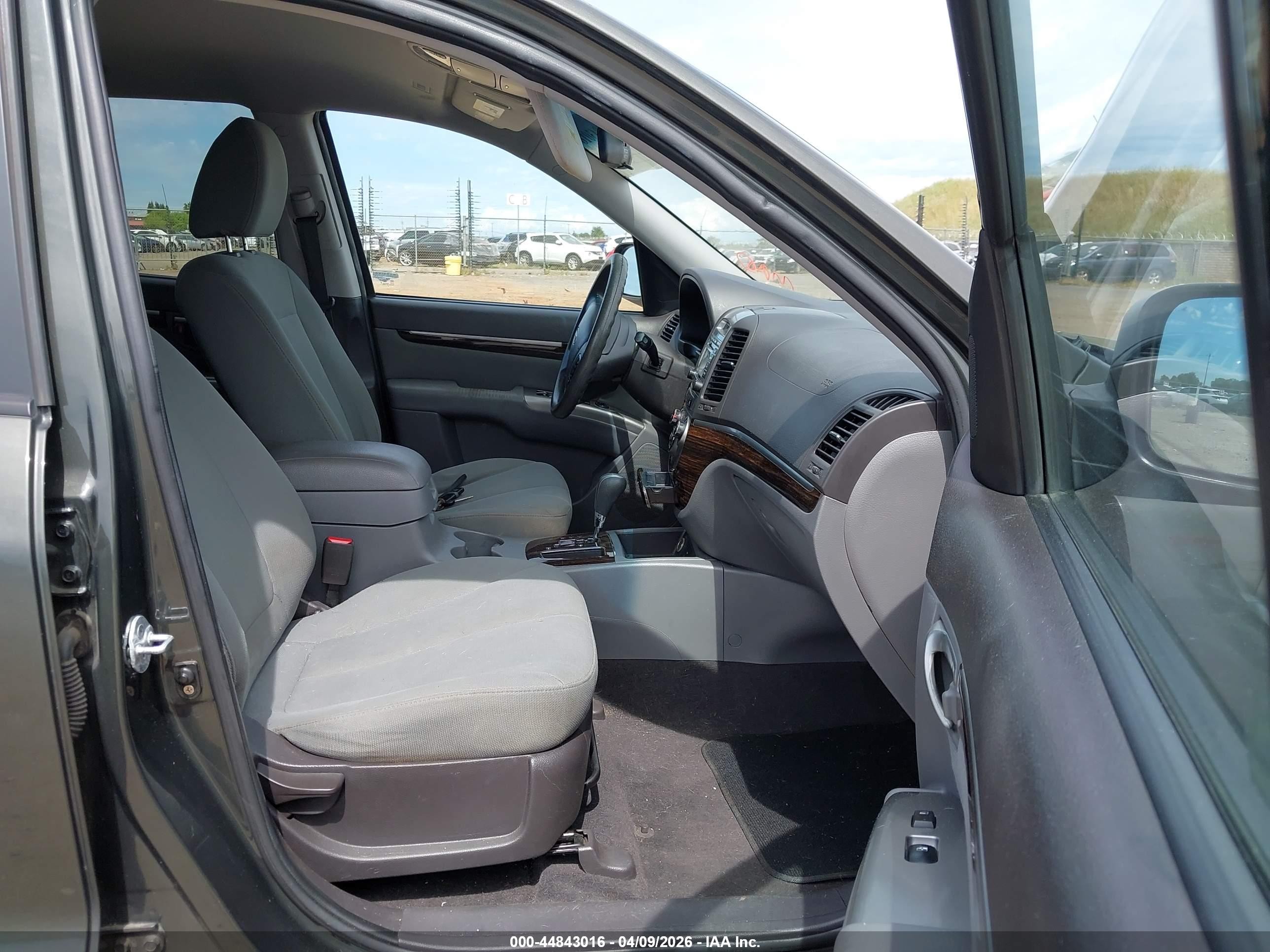 2010 Hyundai Santa Fe Gls Gray vin: 5NMSG3AB1AH337171