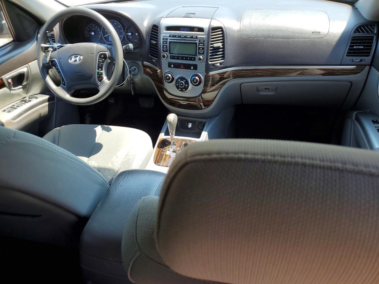 2010 Hyundai Santa Fe Gls Silver vin: 5NMSG3AB1AH412063