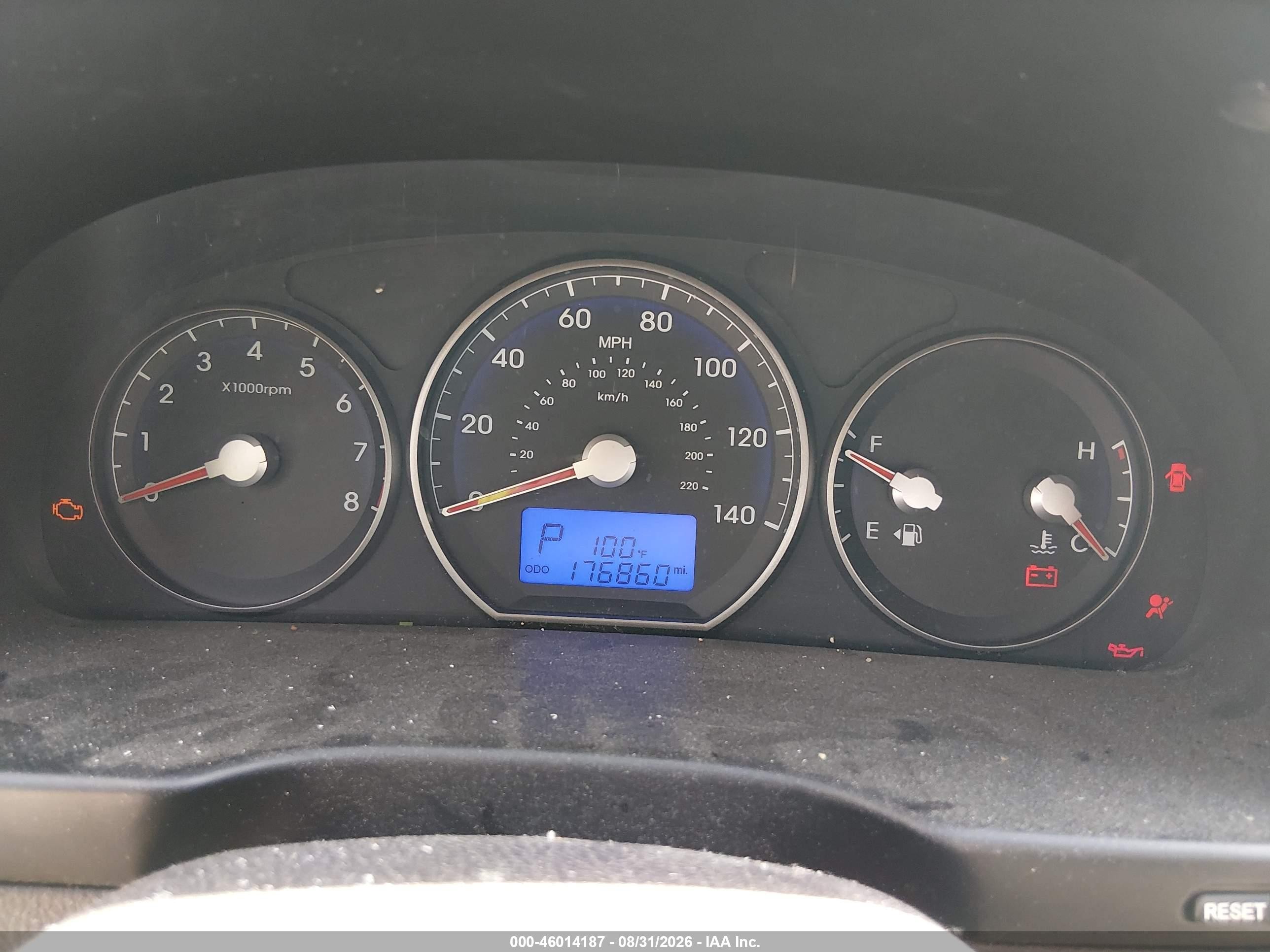 2010 Hyundai Santa Fe Gls Silver vin: 5NMSG3AB3AH338127