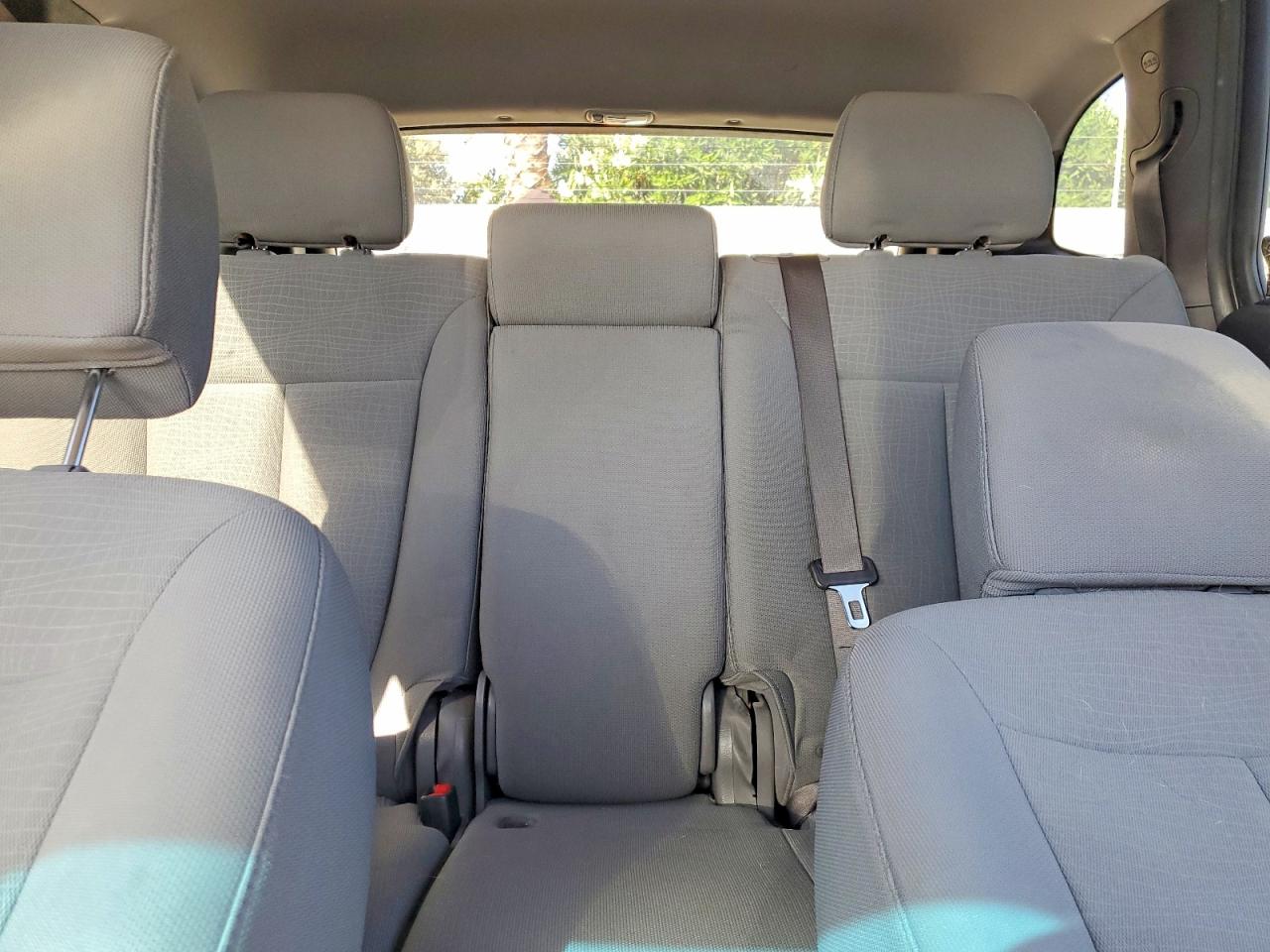 2010 Hyundai Santa Fe Gls Silver vin: 5NMSG3AB3AH343909