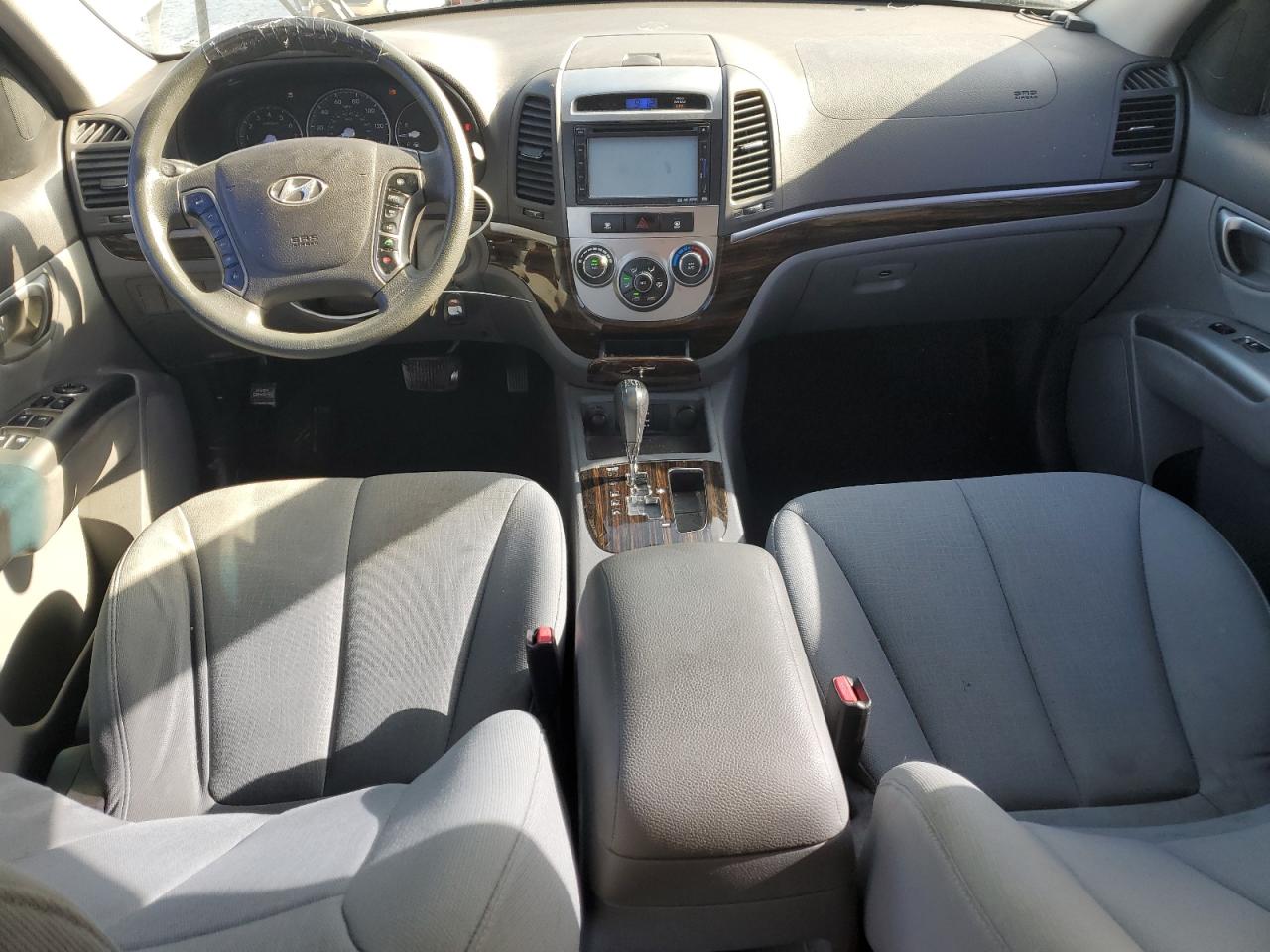 2010 Hyundai Santa Fe Gls White vin: 5NMSG3AB3AH385335