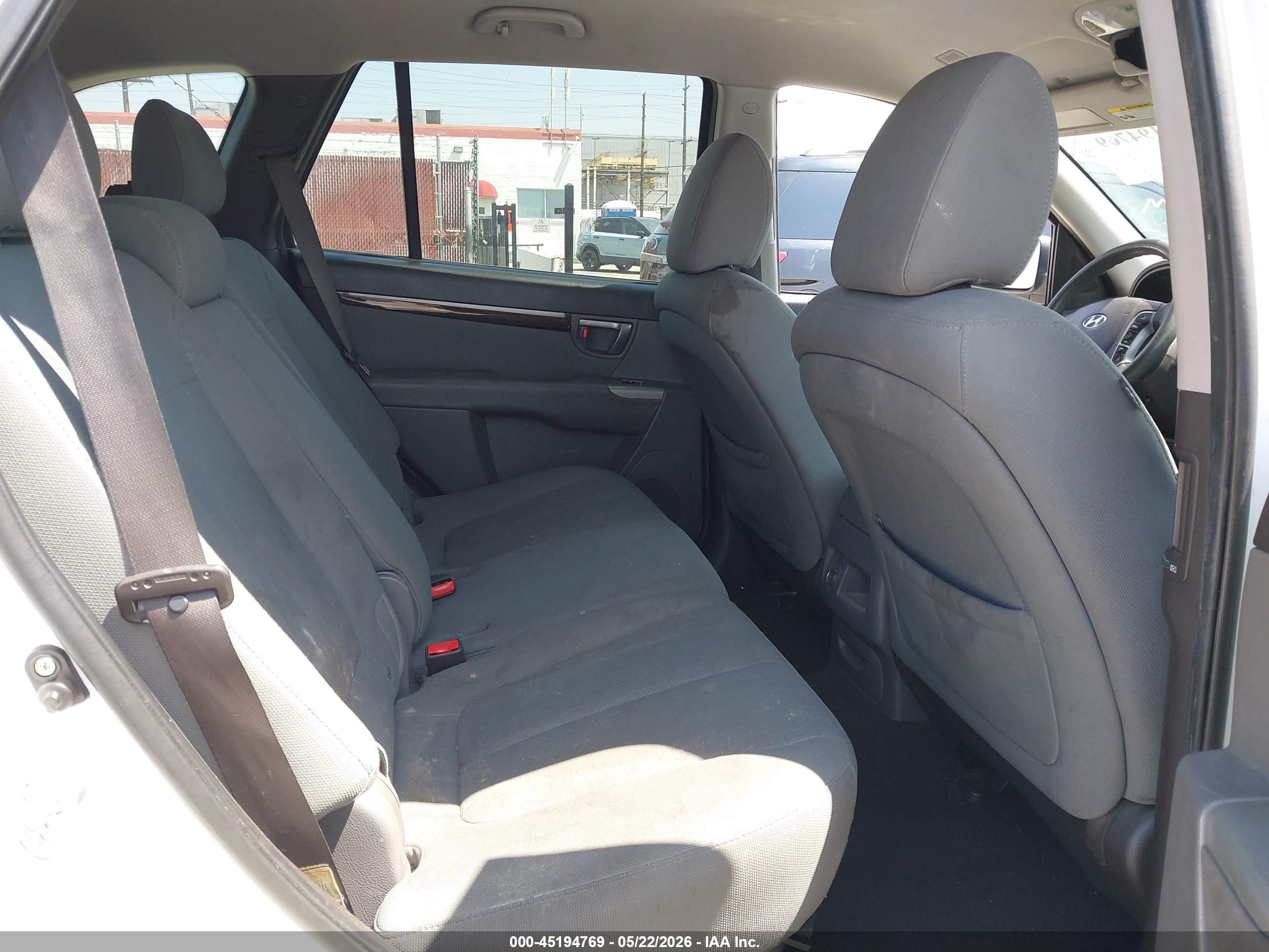 2010 Hyundai Santa Fe Gls White vin: 5NMSG3AB4AH377907