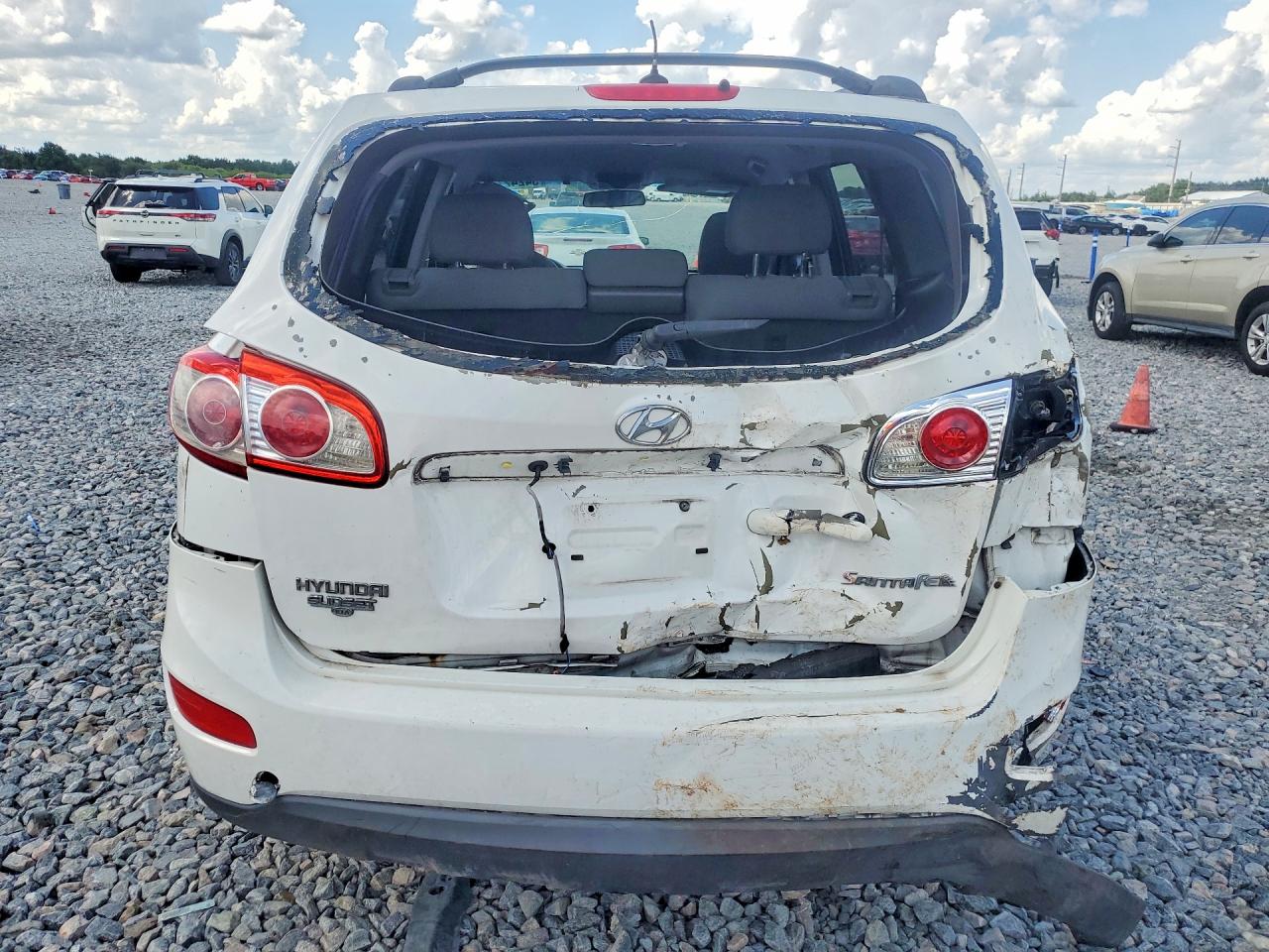 2010 Hyundai Santa Fe Gls White vin: 5NMSG3AB4AH385490