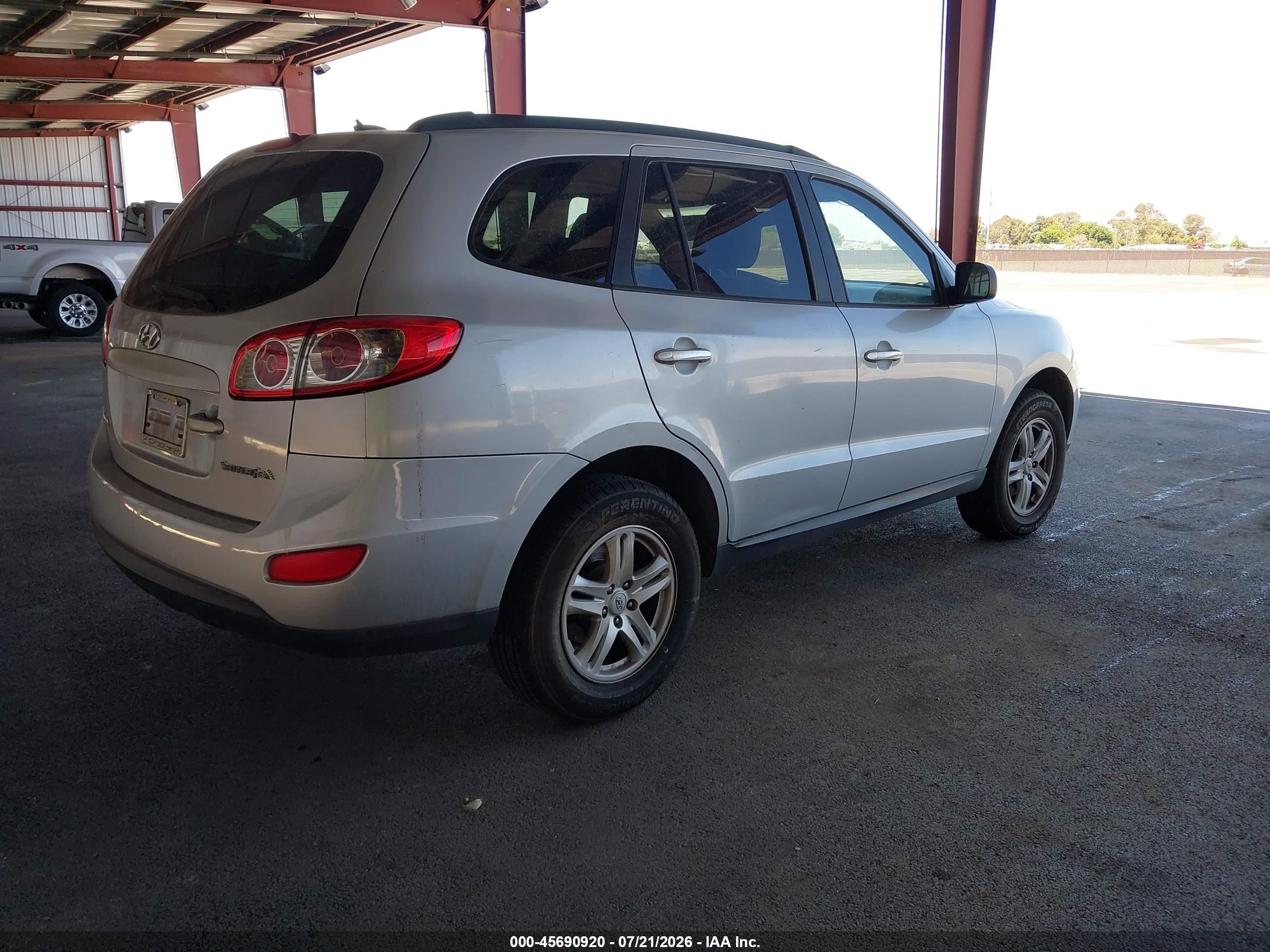 2010 Hyundai Santa Fe Gls Серебряный vin: 5NMSG3AB5AH335018