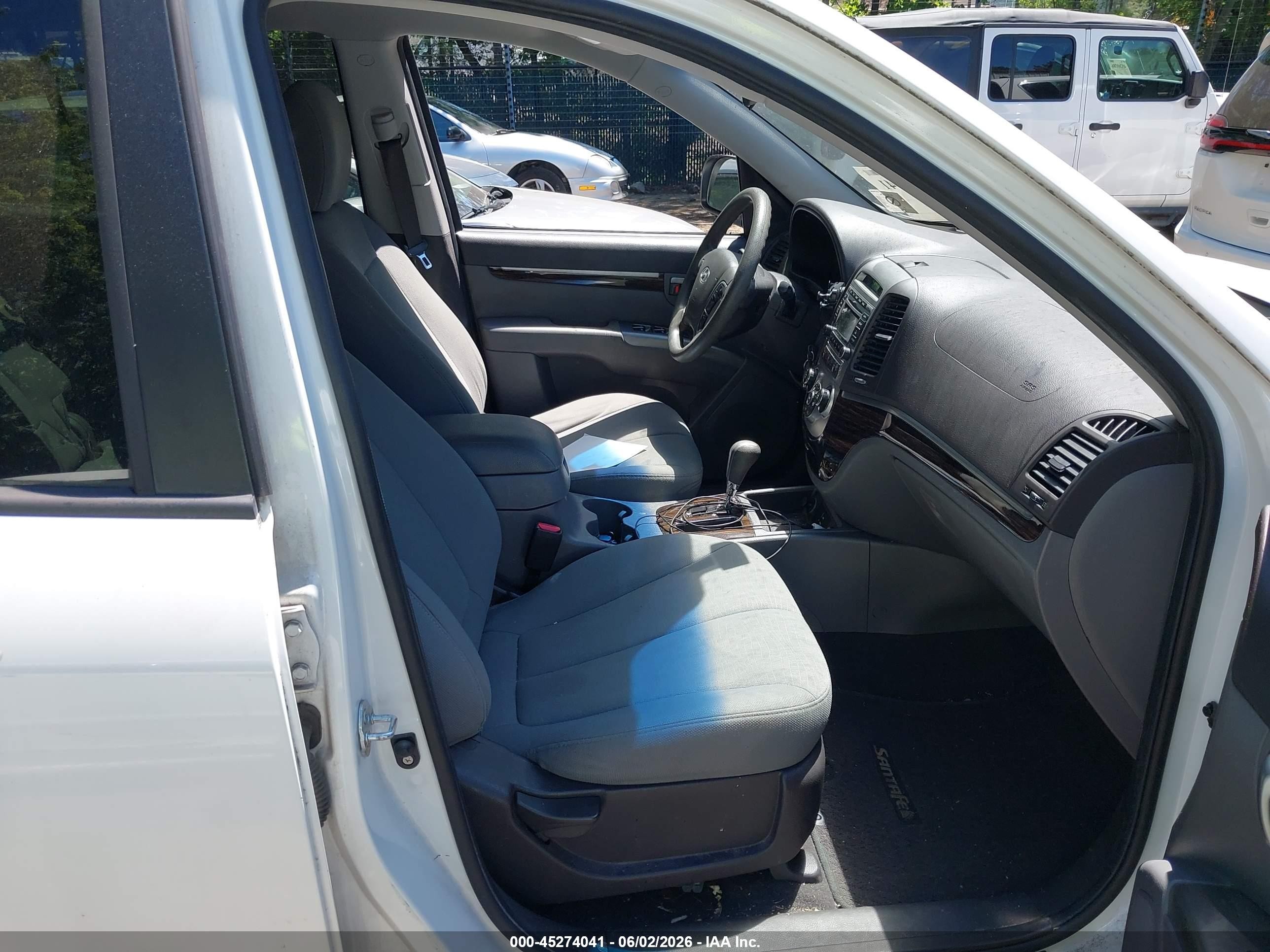 2010 Hyundai Santa Fe Gls White vin: 5NMSG3AB5AH391430