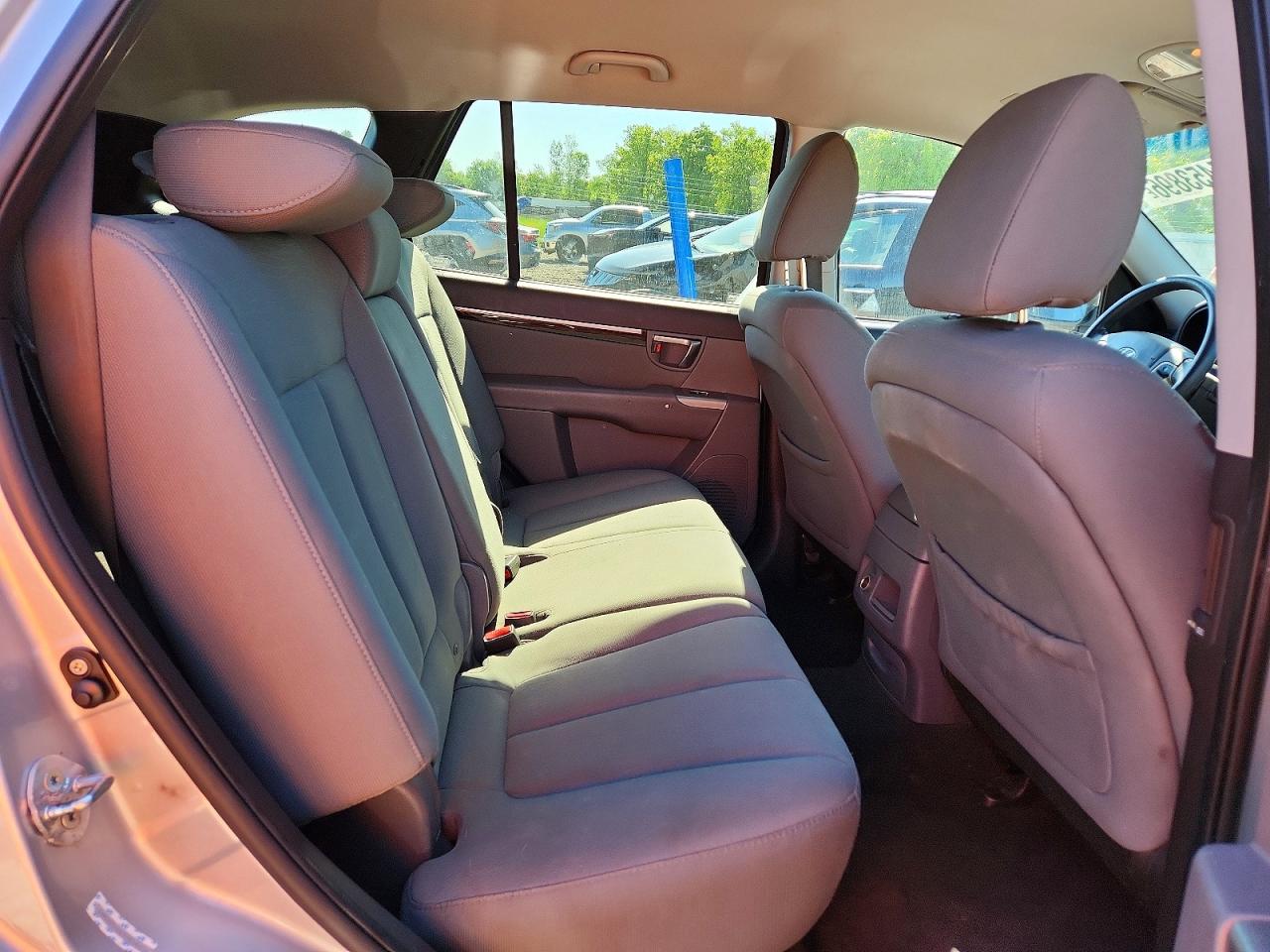 2010 Hyundai Santa Fe Gls Silver vin: 5NMSG3AB6AH414438