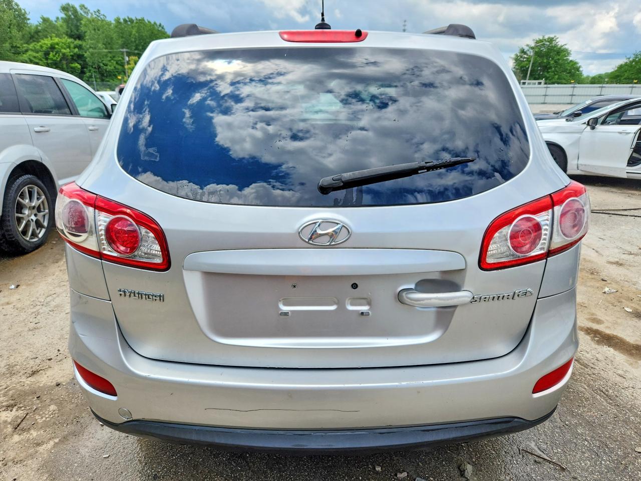 2010 Hyundai Santa Fe Gls Серебряный vin: 5NMSG3AB7AH347722