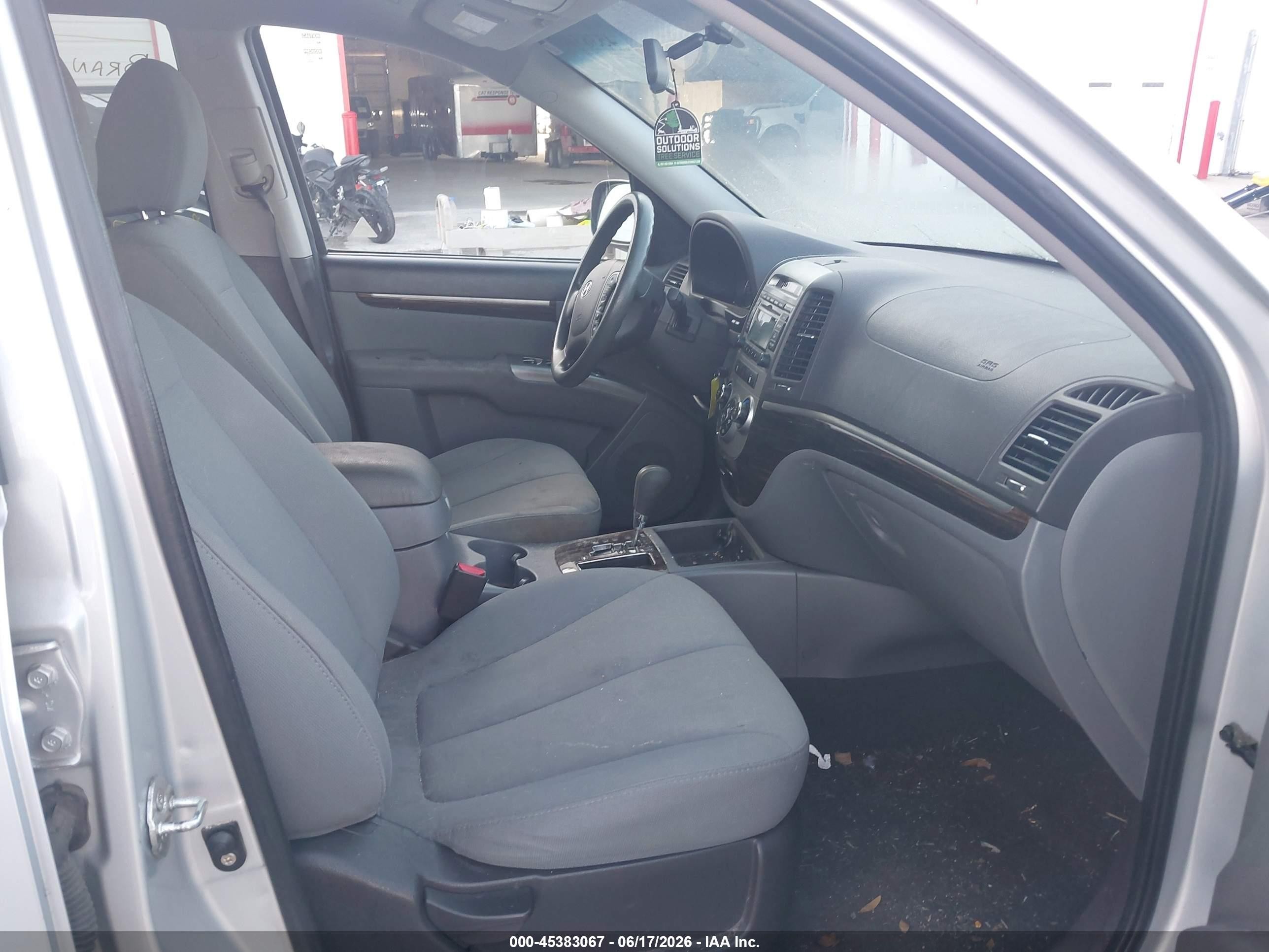 2010 Hyundai Santa Fe Gls Silver vin: 5NMSG3AB9AH368331