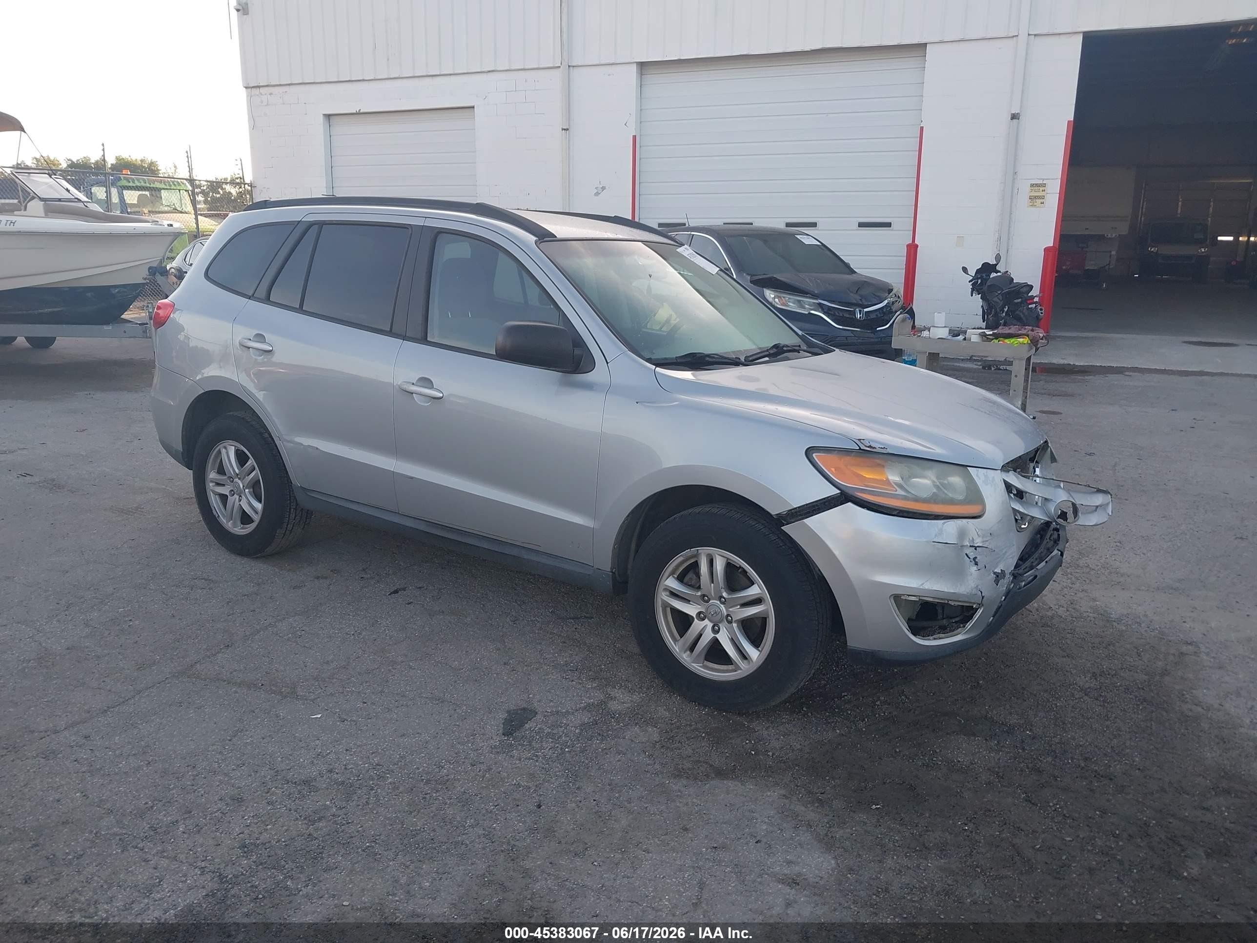 2010 Hyundai Santa Fe Gls Silver vin: 5NMSG3AB9AH368331