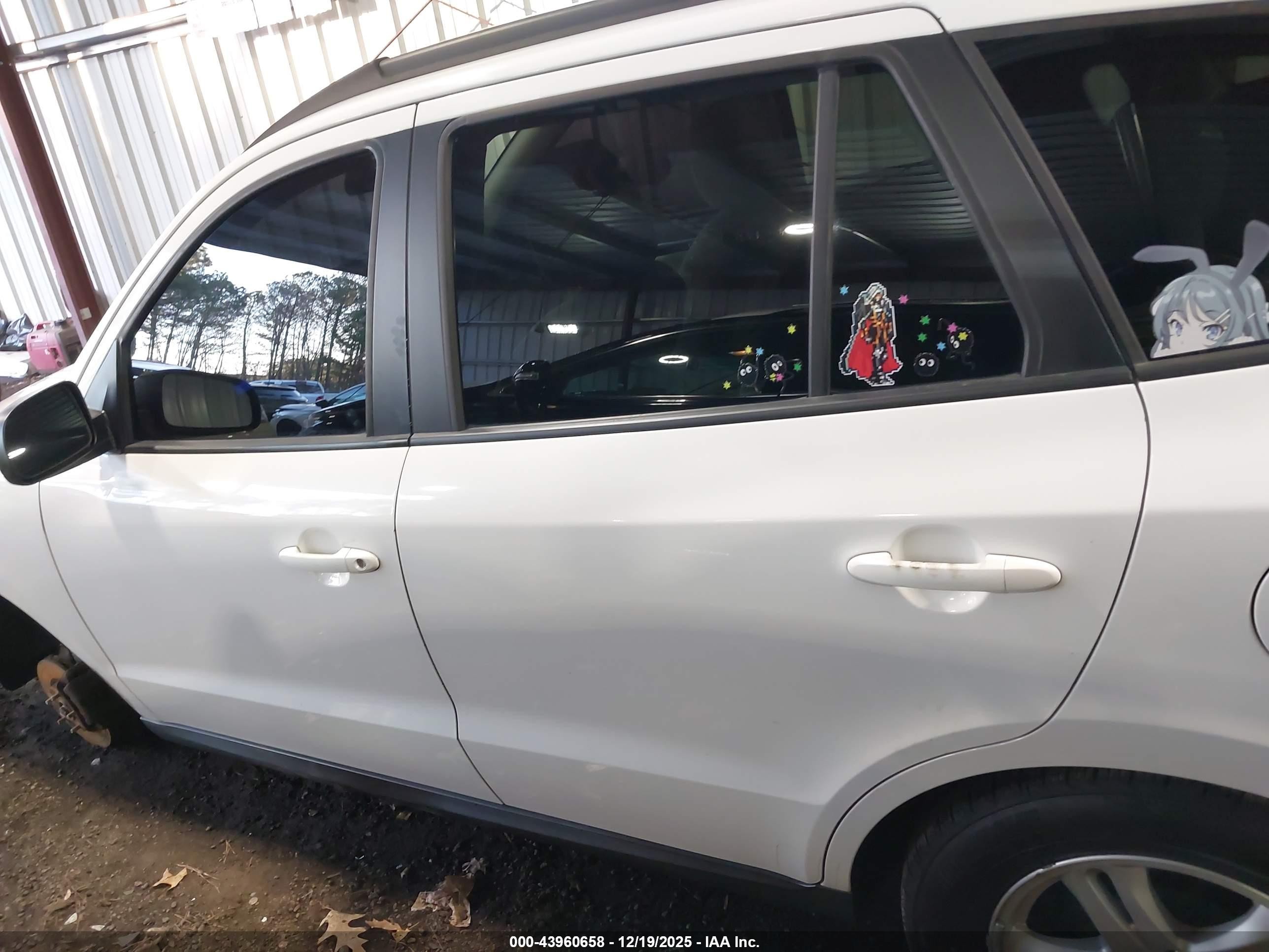 2010 Hyundai Santa Fe Gls White vin: 5NMSG3AB9AH397179
