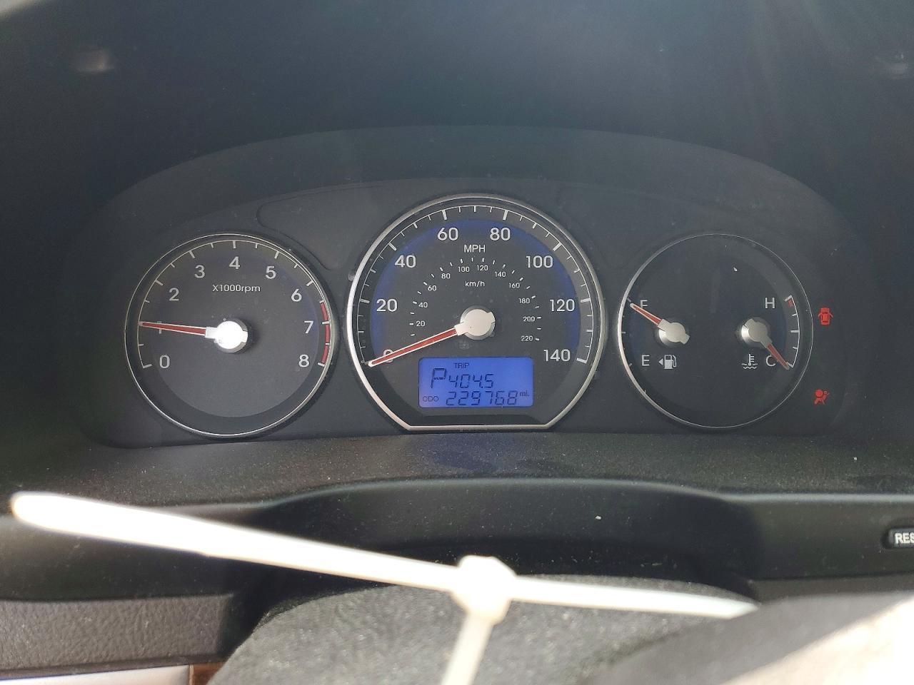 2010 Hyundai Santa Fe Gls White vin: 5NMSG3AB9AH399806