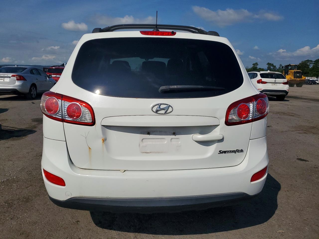 2010 Hyundai Santa Fe Gls White vin: 5NMSG3AB9AH414756