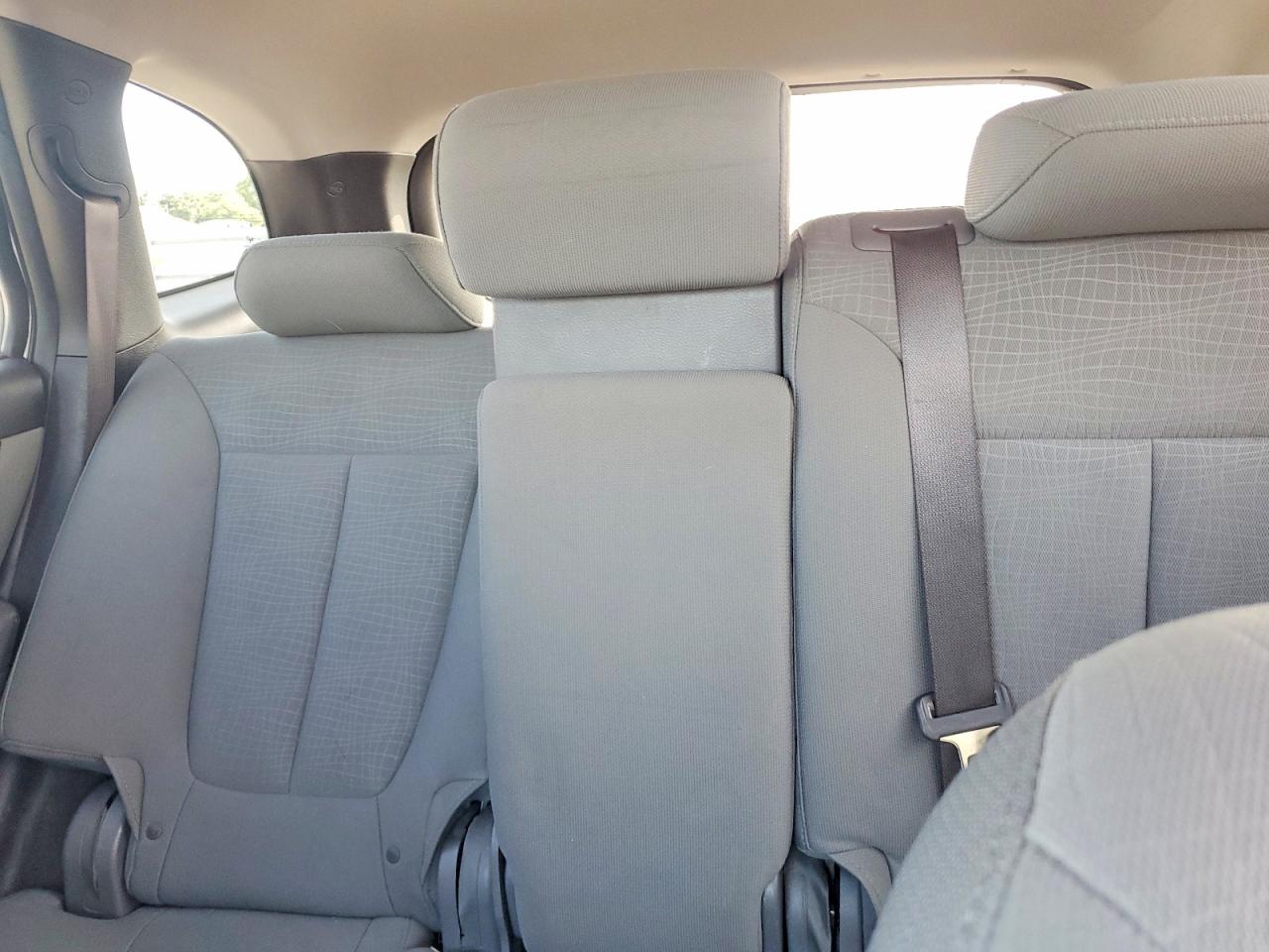 2010 Hyundai Santa Fe Gls White vin: 5NMSG3AB9AH414756