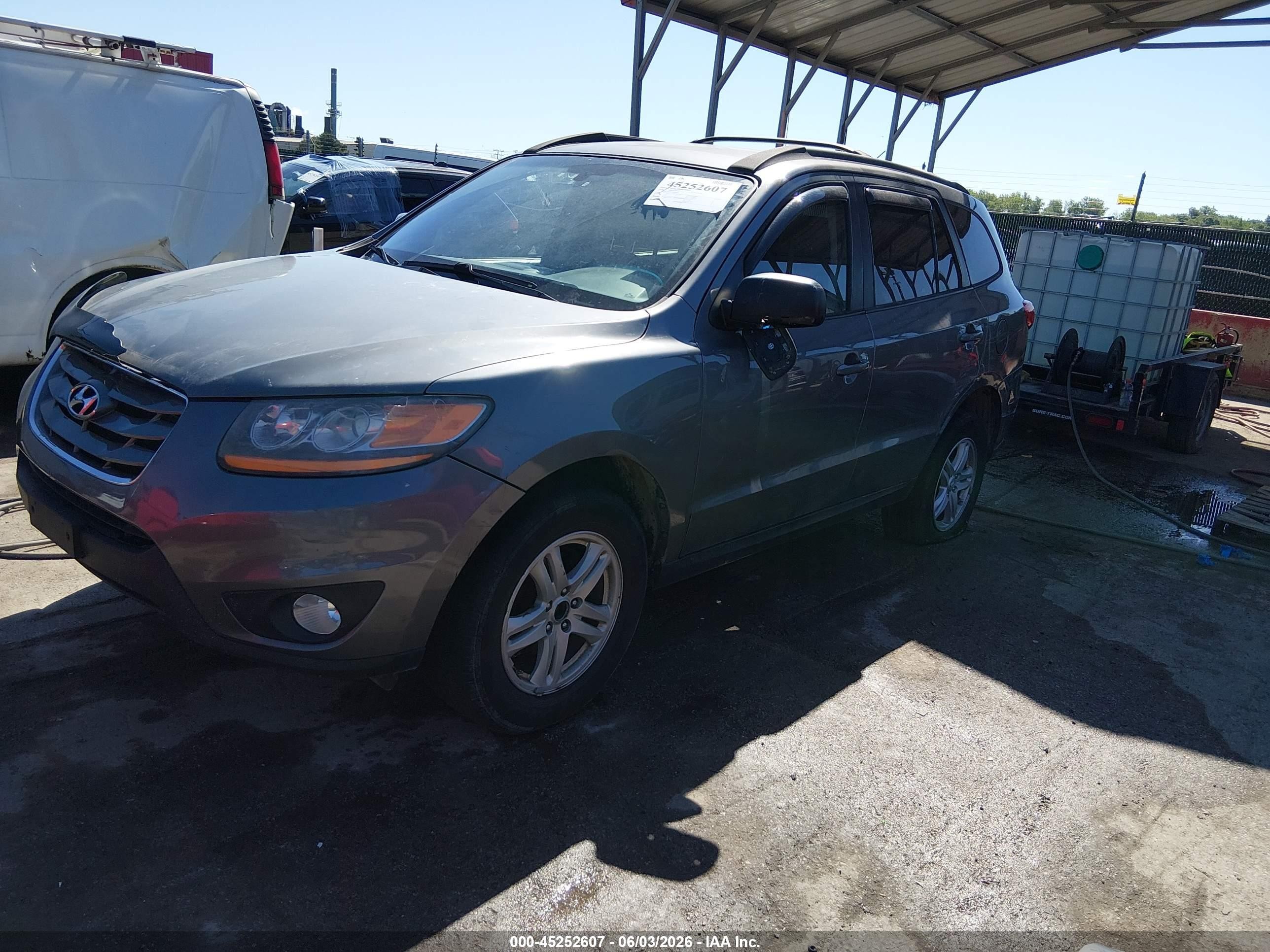 2010 Hyundai Santa Fe Gls Gray vin: 5NMSG3ABXAH386692