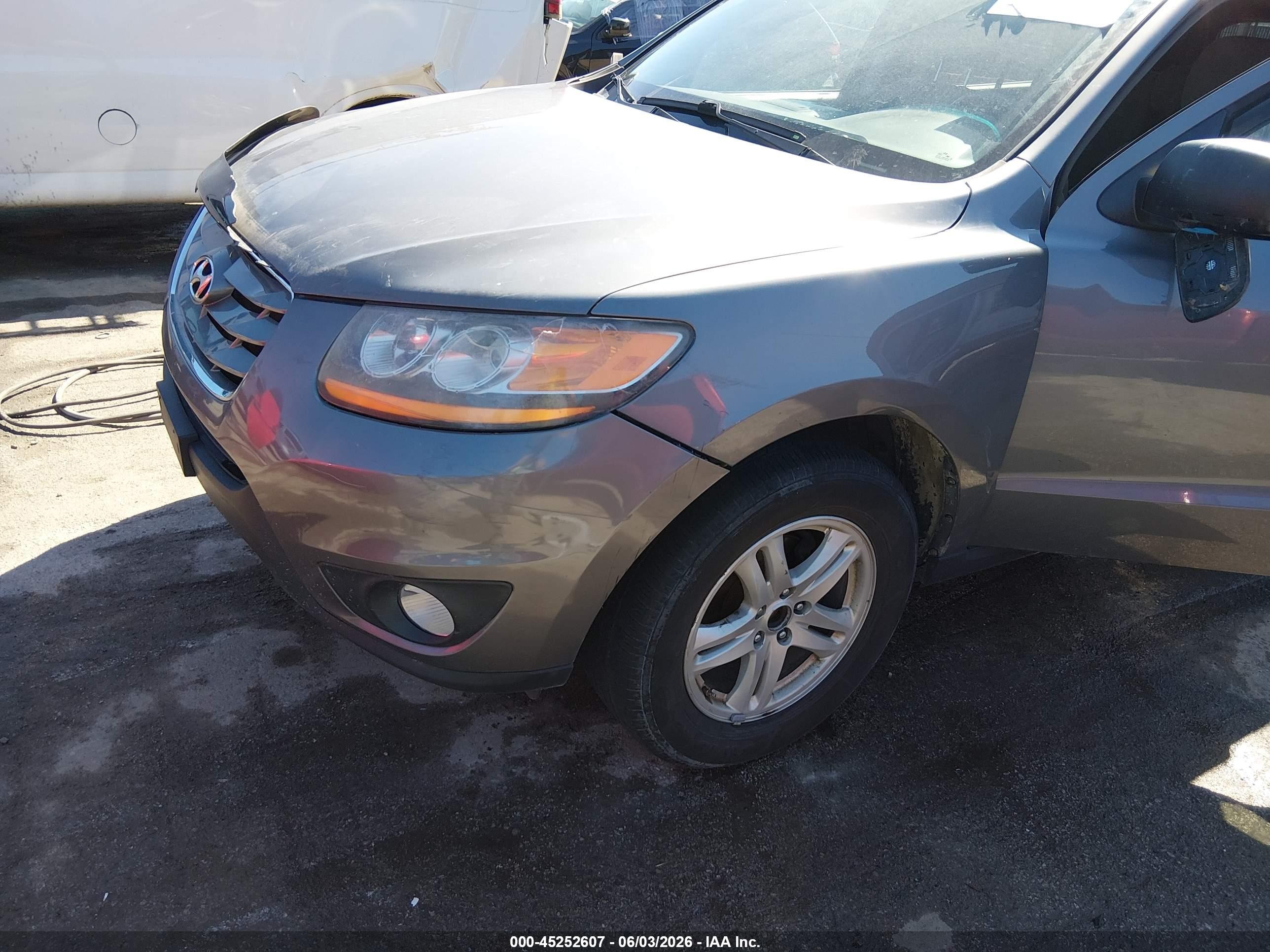 2010 Hyundai Santa Fe Gls Gray vin: 5NMSG3ABXAH386692