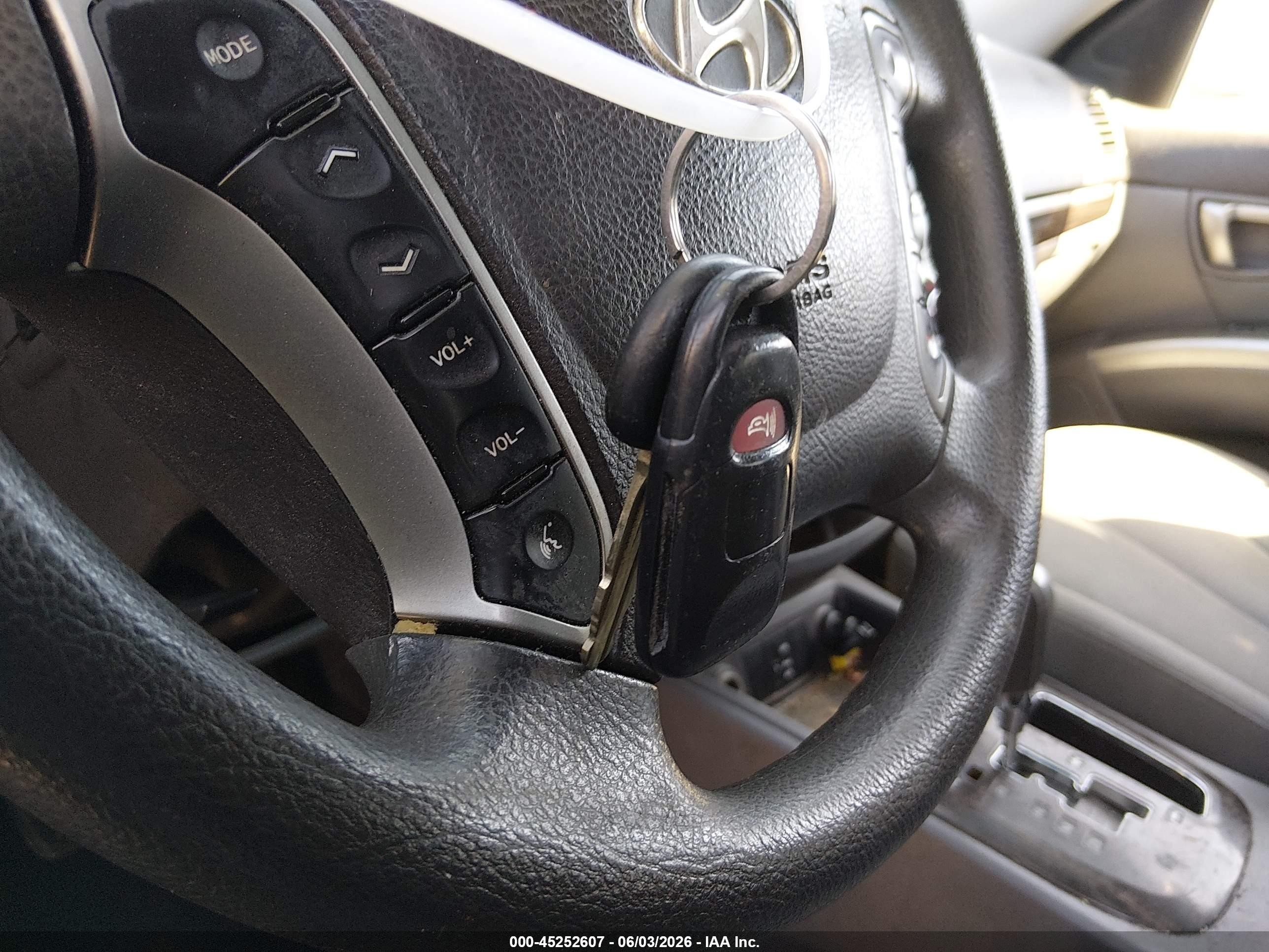 2010 Hyundai Santa Fe Gls Gray vin: 5NMSG3ABXAH386692