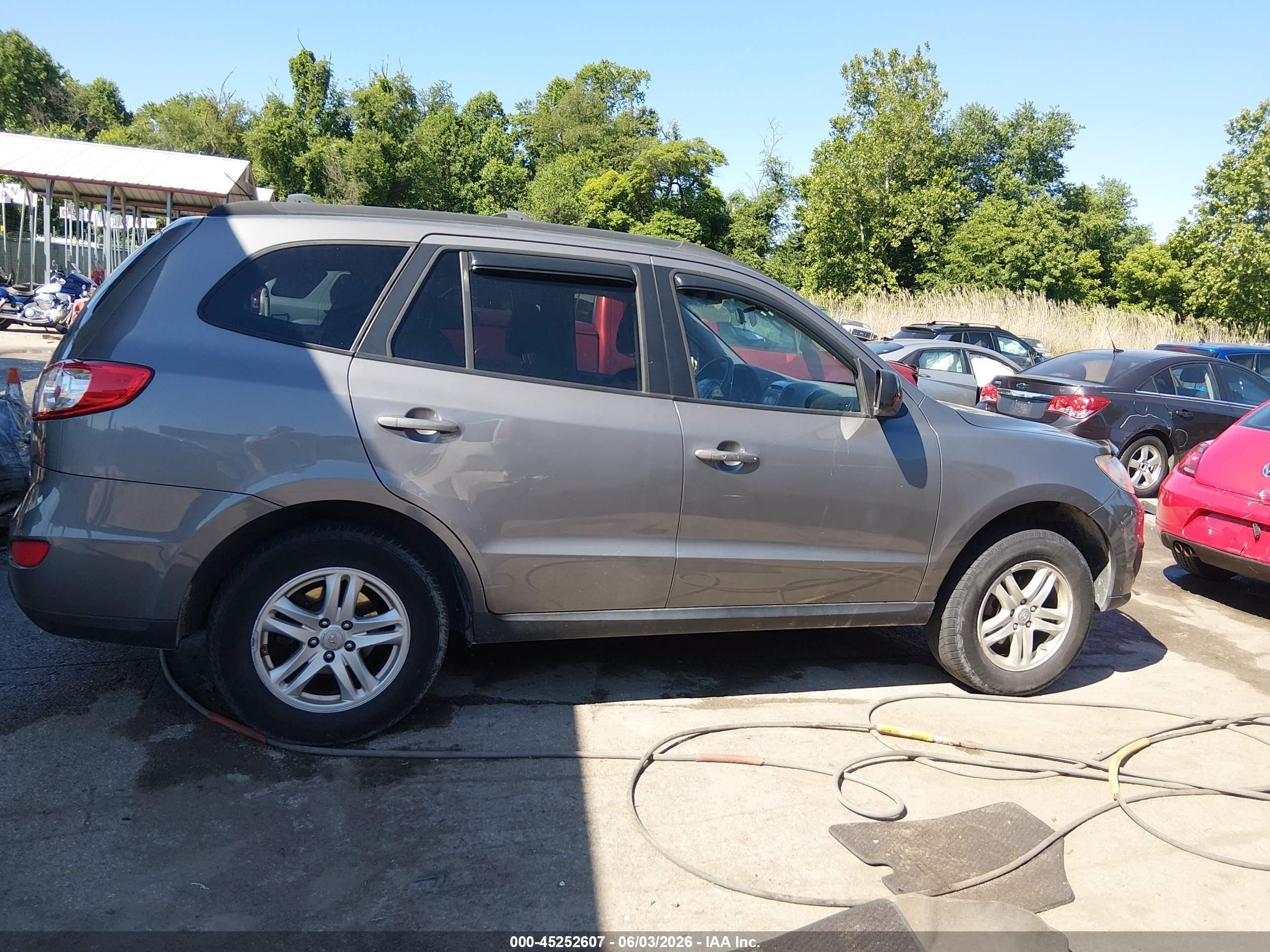 2010 Hyundai Santa Fe Gls Gray vin: 5NMSG3ABXAH386692