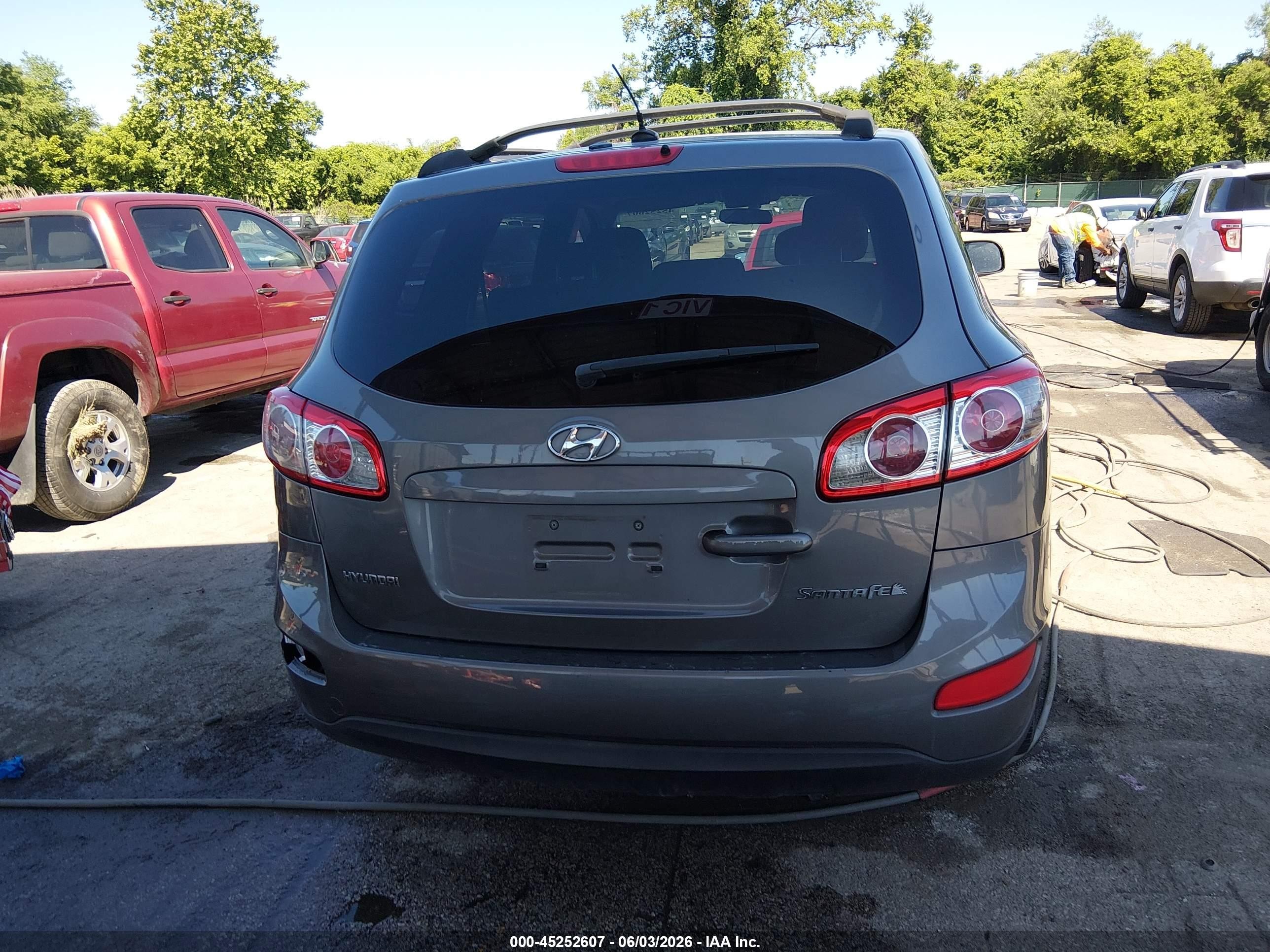 2010 Hyundai Santa Fe Gls Gray vin: 5NMSG3ABXAH386692