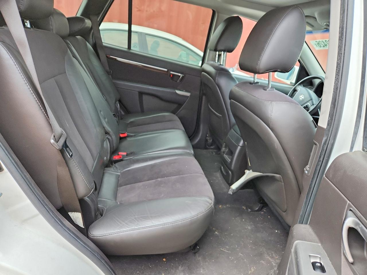 2010 Hyundai Santa Fe Gls White vin: 5NMSG4AG3AH410624